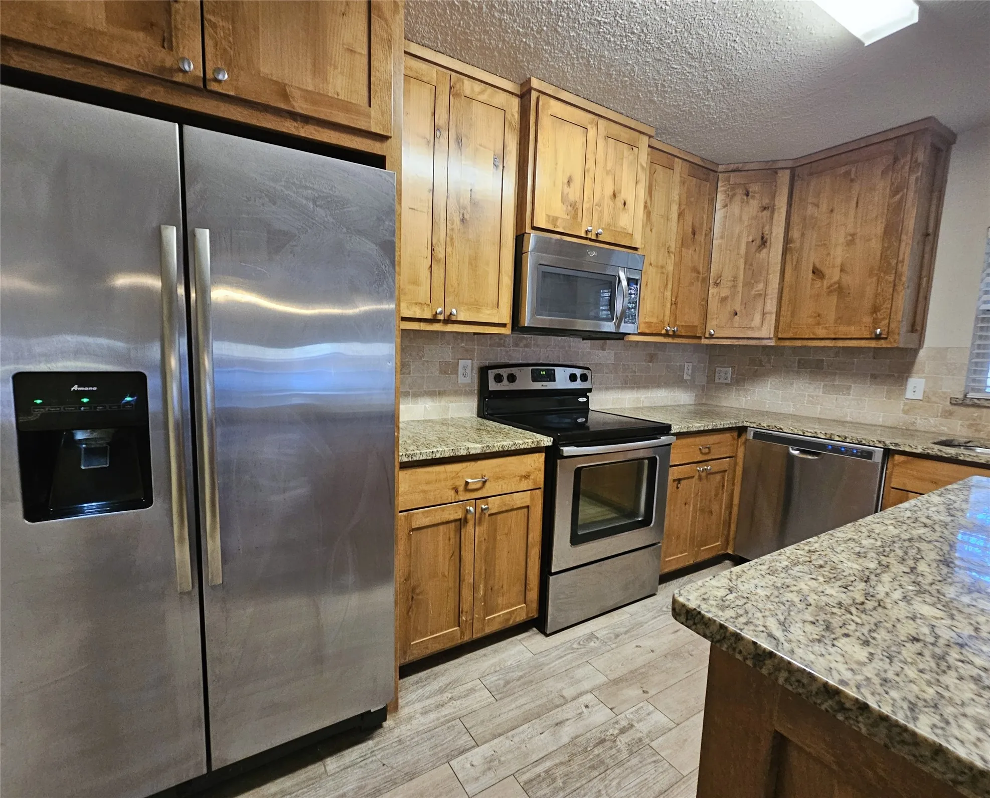 Single Family Residence For Rent in Collin County , 925 Whitehall Drive, Plano, Texas 75023, 3 Bedroom, 2 Bathroom, 2 Garage spaces, 1,440 Sqft, built in 1975, mls#21372784, Real Estate Agent in Plano, Homes For Rent in Collin county, Homes For Rent in Plano, Realtor in Plano Texas, Real Estate Brokerage Independent Realty Texas, Luminita Cordes Realtor