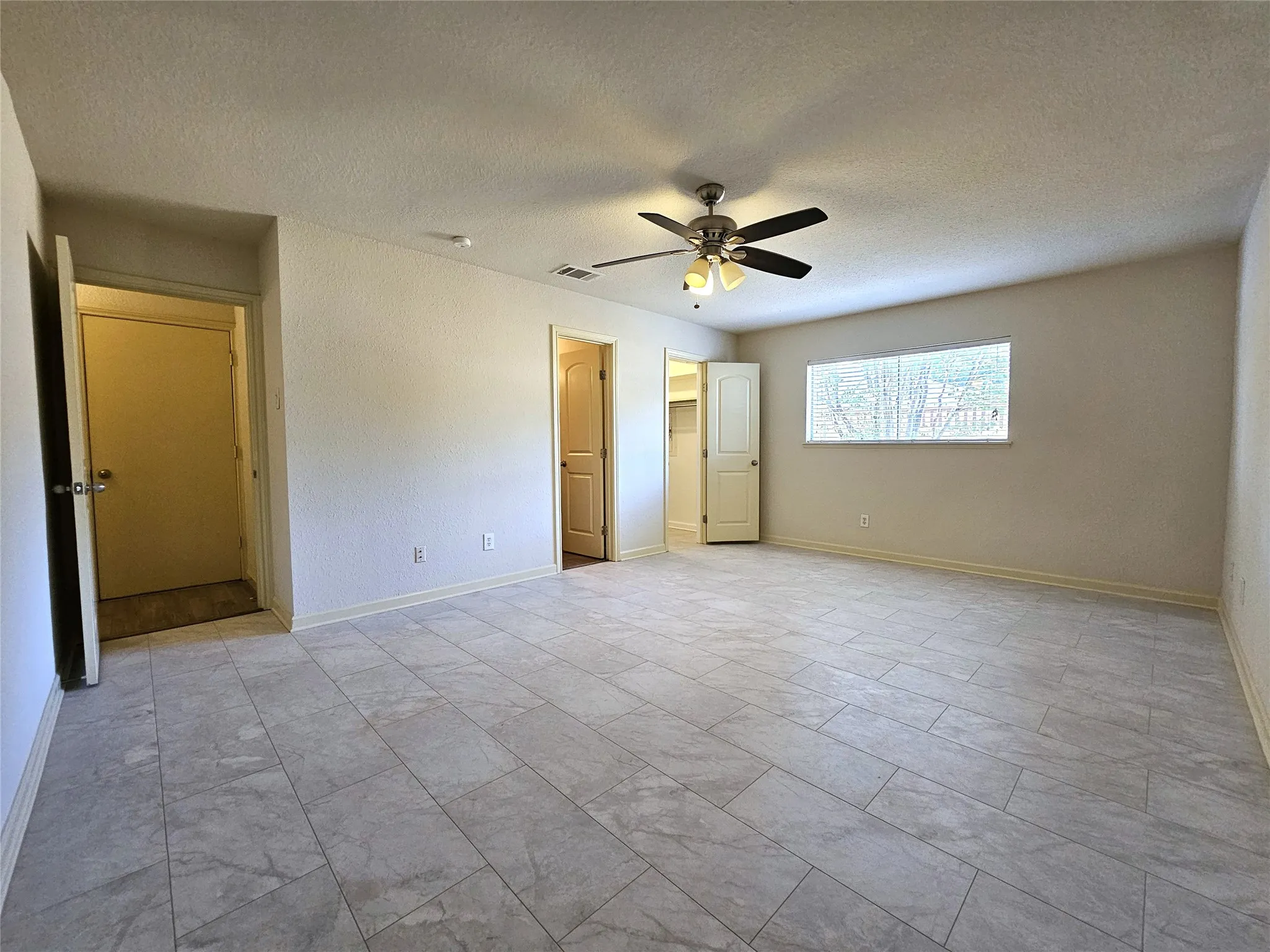 Single Family Residence For Rent in Collin County , 925 Whitehall Drive, Plano, Texas 75023, 3 Bedroom, 2 Bathroom, 2 Garage spaces, 1,440 Sqft, built in 1975, mls#21372784, Real Estate Agent in Plano, Homes For Rent in Collin county, Homes For Rent in Plano, Realtor in Plano Texas, Real Estate Brokerage Independent Realty Texas, Luminita Cordes Realtor