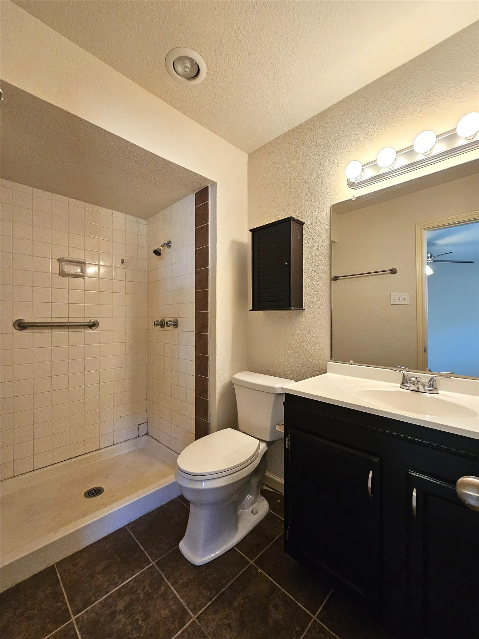 Single Family Residence For Rent in Collin County , 925 Whitehall Drive, Plano, Texas 75023, 3 Bedroom, 2 Bathroom, 2 Garage spaces, 1,440 Sqft, built in 1975, mls#21372784, Real Estate Agent in Plano, Homes For Rent in Collin county, Homes For Rent in Plano, Realtor in Plano Texas, Real Estate Brokerage Independent Realty Texas, Luminita Cordes Realtor