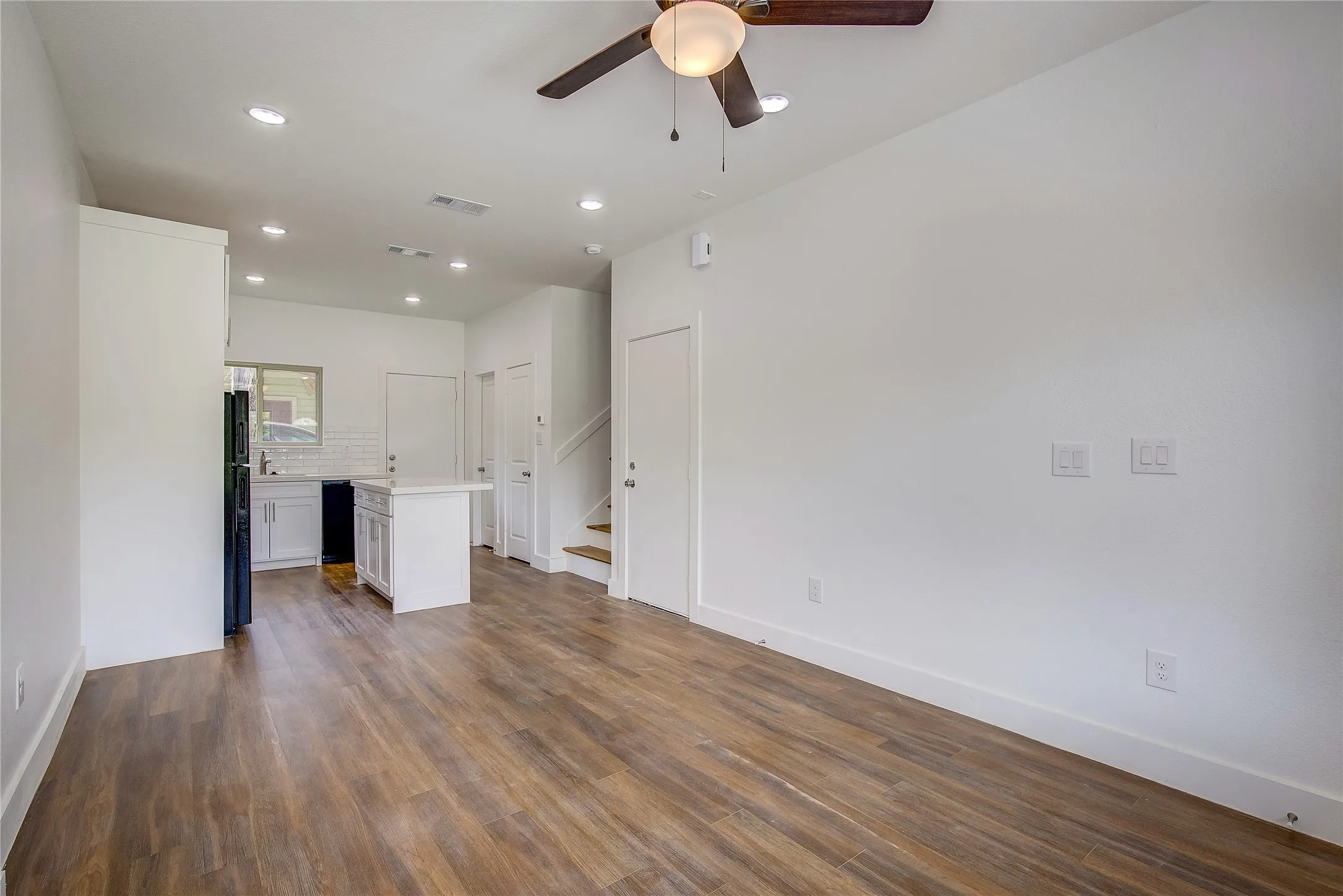 Single Family Residence For Sale in Hopkins County , 620 Whitworth Street, Sulphur Springs, Texas 75482, 3 Bedroom, 3 Bathroom, 1 Garage spaces, 1,350 Sqft, built in 2025, mls#21371496, Real Estate Agent in Sulphur Springs, Homes For Sale in Hopkins county, Homes For Sale in Sulphur Springs, Realtor in Sulphur Springs Texas, Real Estate Brokerage Independent Realty Texas, Luminita Cordes Realtor