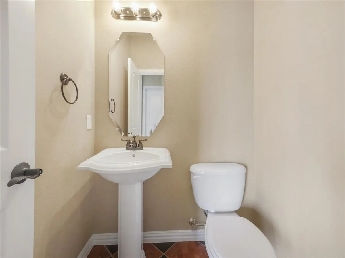 Townhouse For Rent in Dallas County , 7817 Fox Horn Drive, Irving, Texas 75063, 3 Bedroom, 4 Bathroom, 2 Garage spaces, 2,273 Sqft, built in 2008, mls#21372780, Real Estate Agent in Irving, Homes For Rent in Dallas county, Homes For Rent in Irving, Realtor in Irving Texas, Real Estate Brokerage Independent Realty Texas, Luminita Cordes Realtor