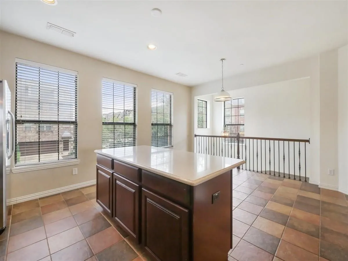 Townhouse For Rent in Dallas County , 7817 Fox Horn Drive, Irving, Texas 75063, 3 Bedroom, 4 Bathroom, 2 Garage spaces, 2,273 Sqft, built in 2008, mls#21372780, Real Estate Agent in Irving, Homes For Rent in Dallas county, Homes For Rent in Irving, Realtor in Irving Texas, Real Estate Brokerage Independent Realty Texas, Luminita Cordes Realtor