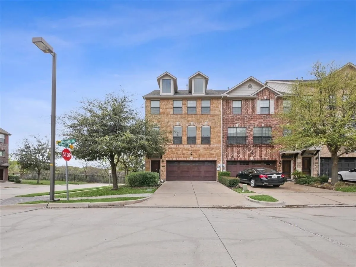 Townhouse For Rent in Dallas County , 7817 Fox Horn Drive, Irving, Texas 75063, 3 Bedroom, 4 Bathroom, 2 Garage spaces, 2,273 Sqft, built in 2008, mls#21372780, Real Estate Agent in Irving, Homes For Rent in Dallas county, Homes For Rent in Irving, Realtor in Irving Texas, Real Estate Brokerage Independent Realty Texas, Luminita Cordes Realtor