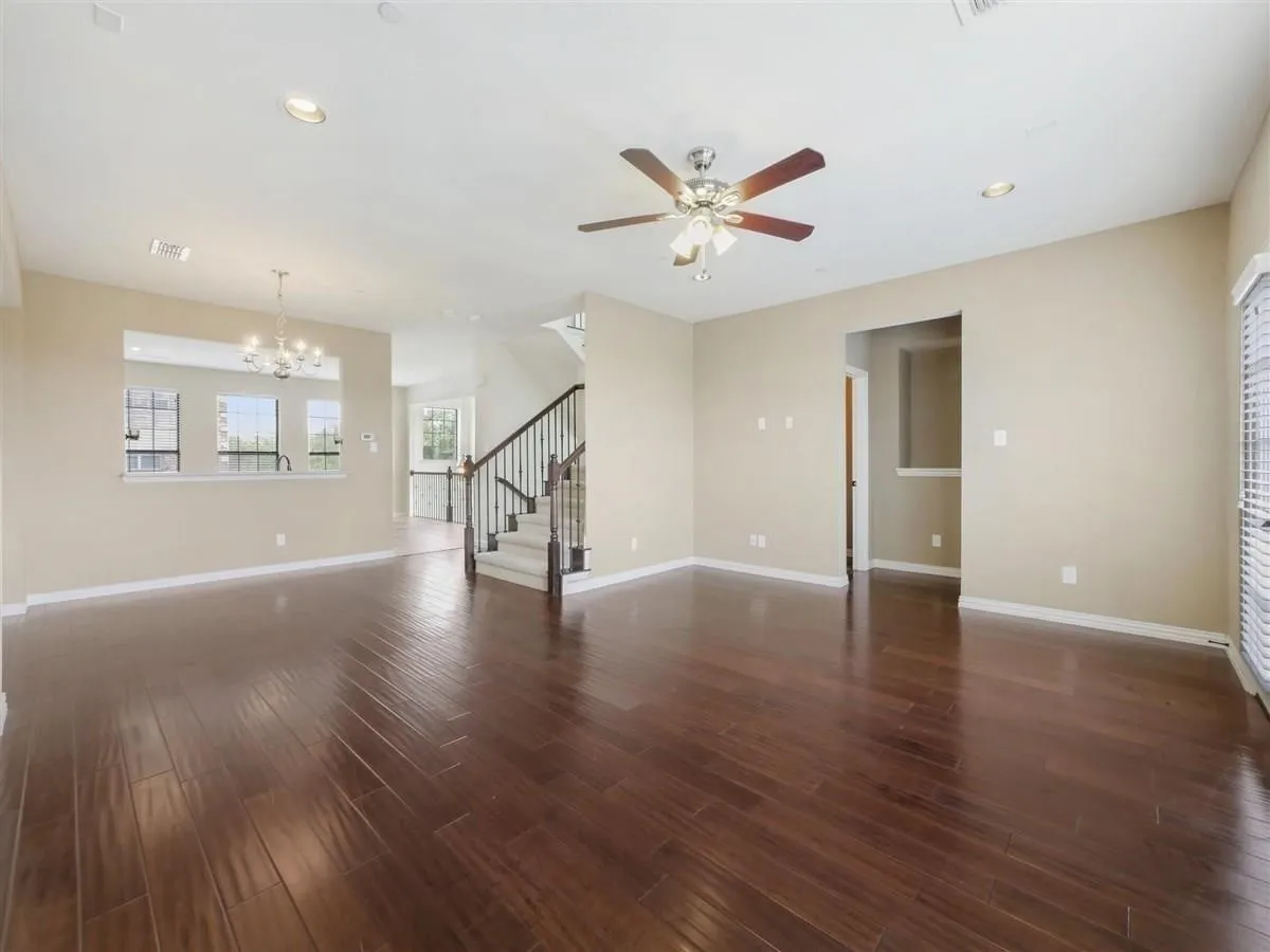 Townhouse For Rent in Dallas County , 7817 Fox Horn Drive, Irving, Texas 75063, 3 Bedroom, 4 Bathroom, 2 Garage spaces, 2,273 Sqft, built in 2008, mls#21372780, Real Estate Agent in Irving, Homes For Rent in Dallas county, Homes For Rent in Irving, Realtor in Irving Texas, Real Estate Brokerage Independent Realty Texas, Luminita Cordes Realtor