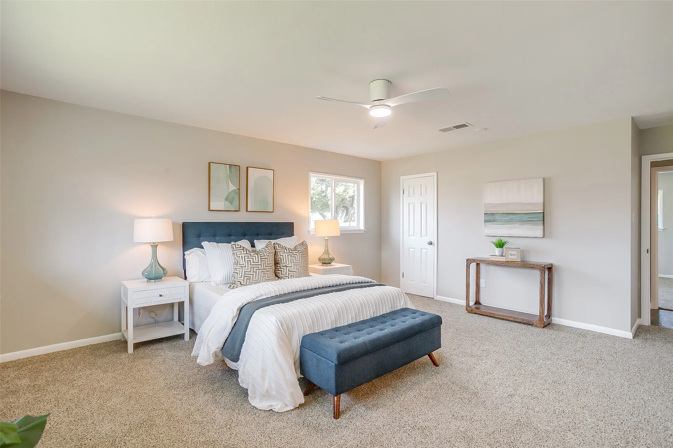 Single Family Residence For Sale in Tarrant County , 6940 Bal Lake Drive, Fort Worth, Texas 76116, 3 Bedroom, 2 Bathroom, 2 Garage spaces, 2,343 Sqft, built in 1966, mls#21367645, Real Estate Agent in Fort Worth, Homes For Sale in Tarrant county, Homes For Sale in Fort Worth, Realtor in Fort Worth Texas, Real Estate Brokerage Independent Realty Texas, Luminita Cordes Realtor