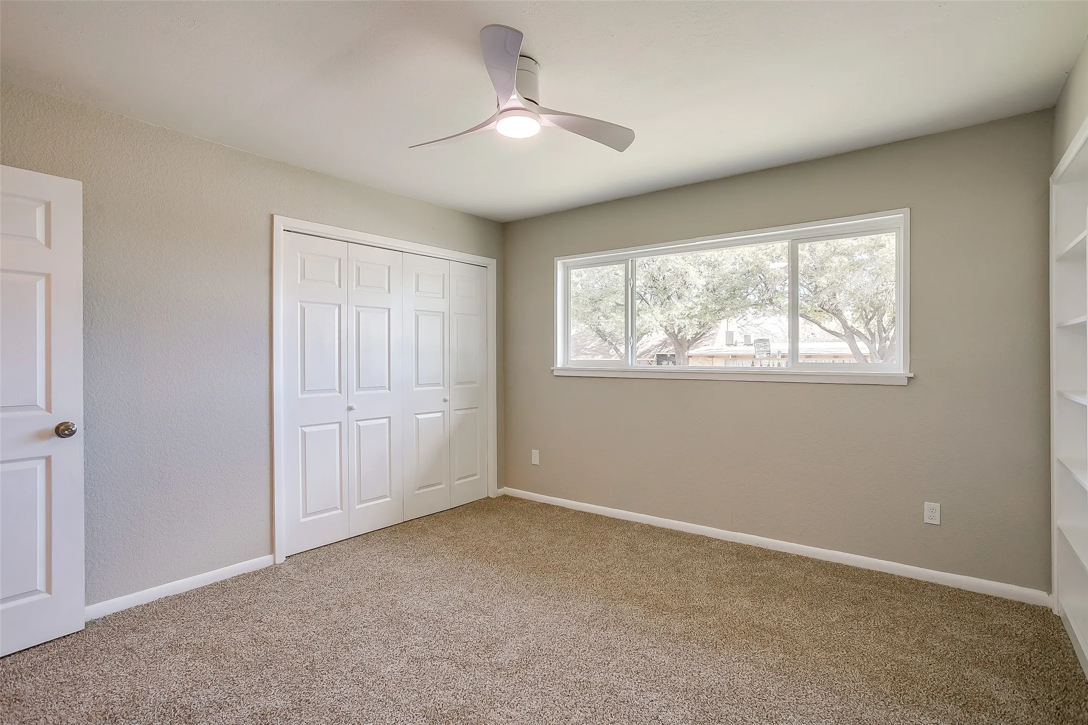 Single Family Residence For Sale in Tarrant County , 6940 Bal Lake Drive, Fort Worth, Texas 76116, 3 Bedroom, 2 Bathroom, 2 Garage spaces, 2,343 Sqft, built in 1966, mls#21367645, Real Estate Agent in Fort Worth, Homes For Sale in Tarrant county, Homes For Sale in Fort Worth, Realtor in Fort Worth Texas, Real Estate Brokerage Independent Realty Texas, Luminita Cordes Realtor