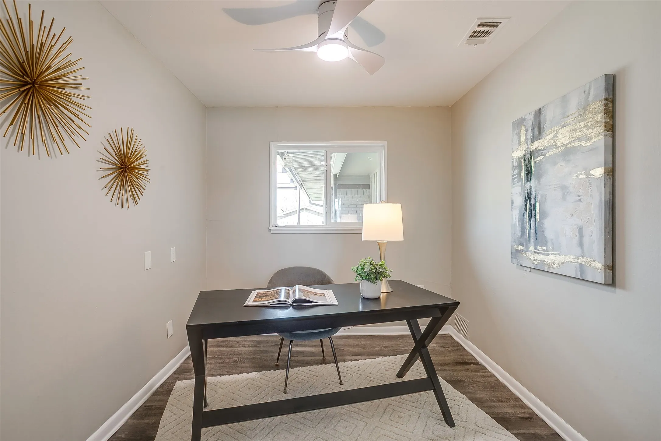 Single Family Residence For Sale in Tarrant County , 6940 Bal Lake Drive, Fort Worth, Texas 76116, 3 Bedroom, 2 Bathroom, 2 Garage spaces, 2,343 Sqft, built in 1966, mls#21367645, Real Estate Agent in Fort Worth, Homes For Sale in Tarrant county, Homes For Sale in Fort Worth, Realtor in Fort Worth Texas, Real Estate Brokerage Independent Realty Texas, Luminita Cordes Realtor