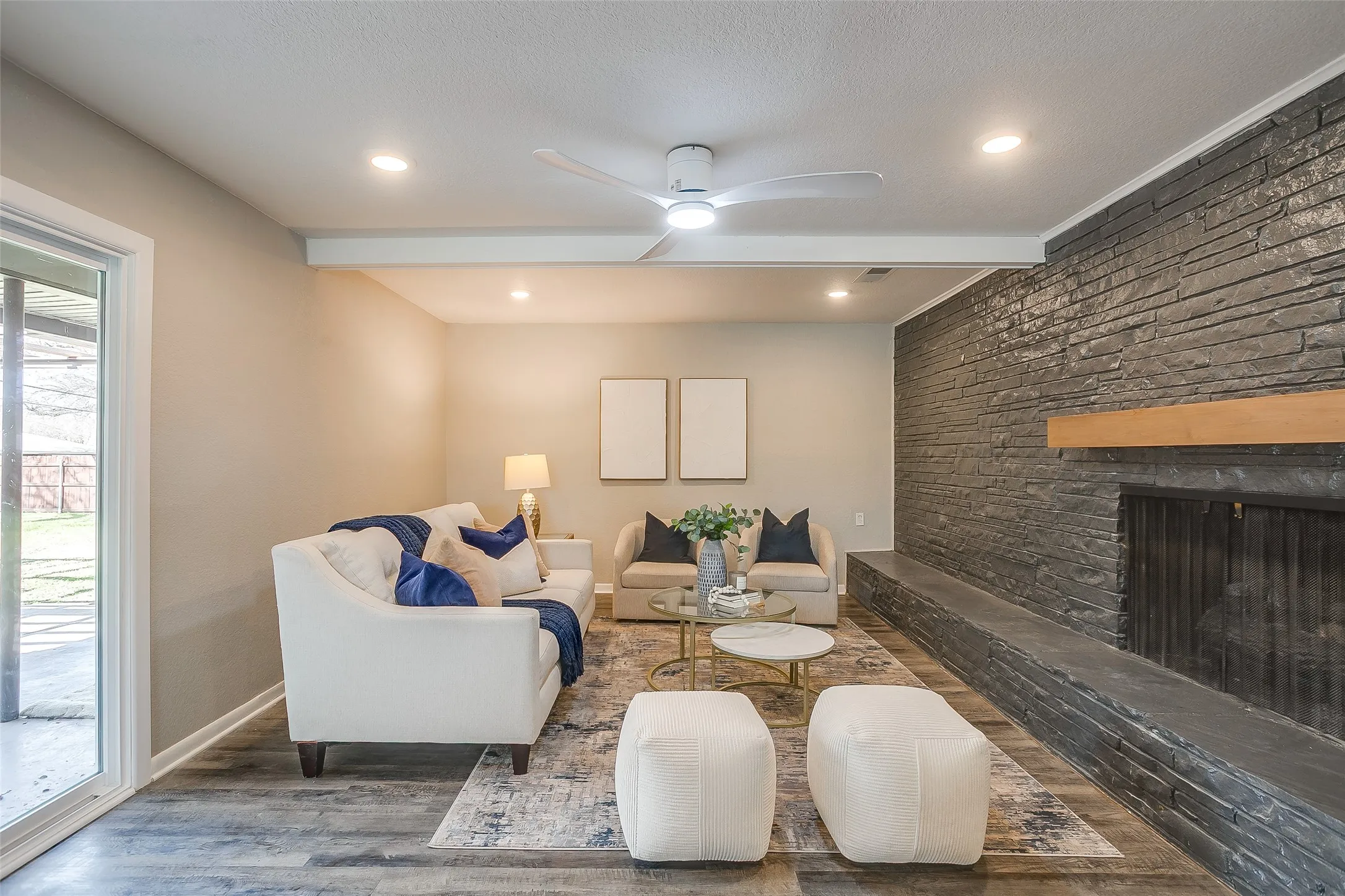 Single Family Residence For Sale in Tarrant County , 6940 Bal Lake Drive, Fort Worth, Texas 76116, 3 Bedroom, 2 Bathroom, 2 Garage spaces, 2,343 Sqft, built in 1966, mls#21367645, Real Estate Agent in Fort Worth, Homes For Sale in Tarrant county, Homes For Sale in Fort Worth, Realtor in Fort Worth Texas, Real Estate Brokerage Independent Realty Texas, Luminita Cordes Realtor