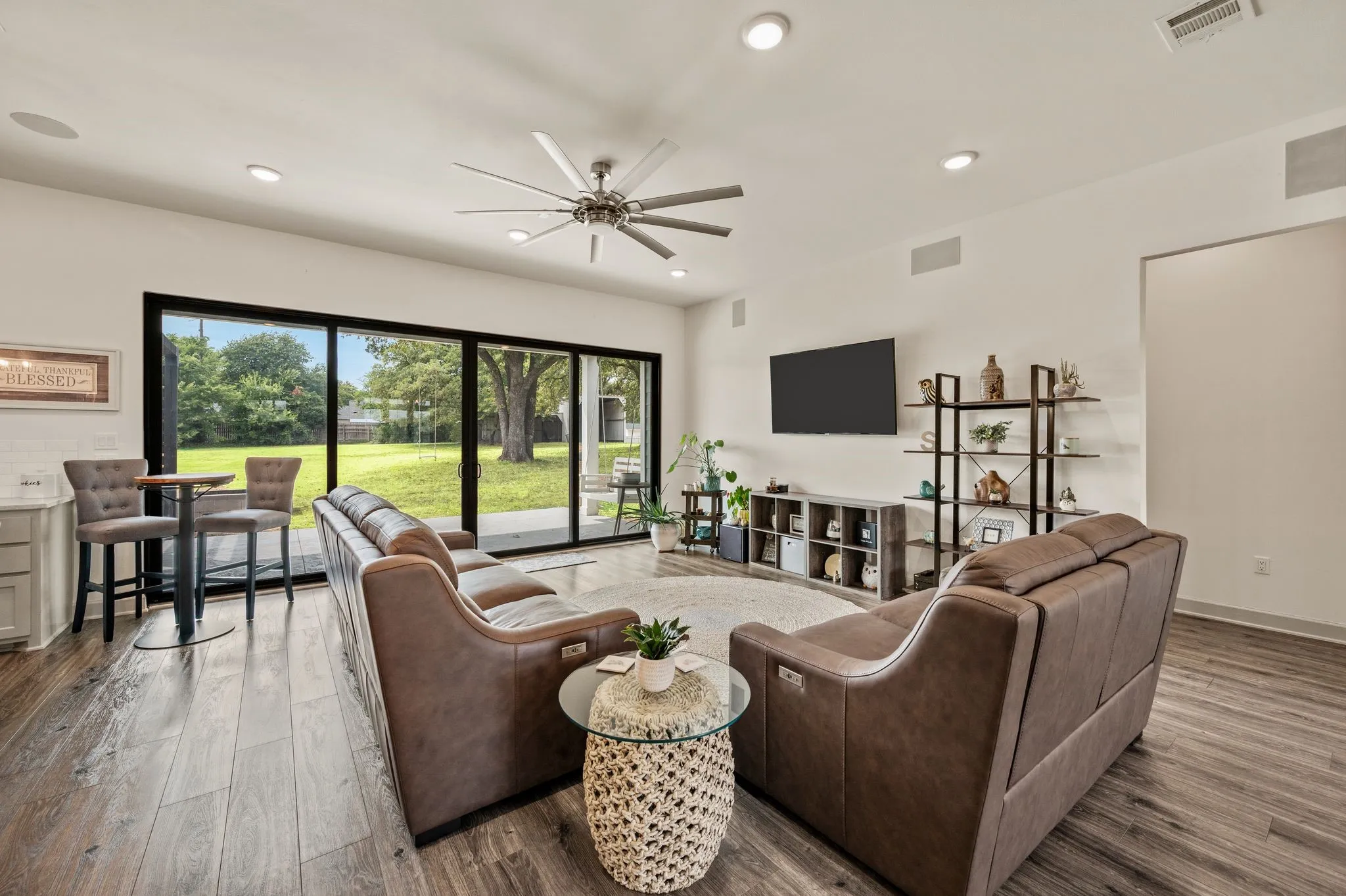 Single Family Residence For Sale in Tarrant County , 1350 Randol Mill Avenue, Keller, Texas 76262, 3 Bedroom, 2 Bathroom, 2 Garage spaces, 2,367 Sqft, built in 2020, mls#21372781, Real Estate Agent in Keller, Homes For Sale in Tarrant county, Homes For Sale in Keller, Realtor in Keller Texas, Real Estate Brokerage Independent Realty Texas, Luminita Cordes Realtor