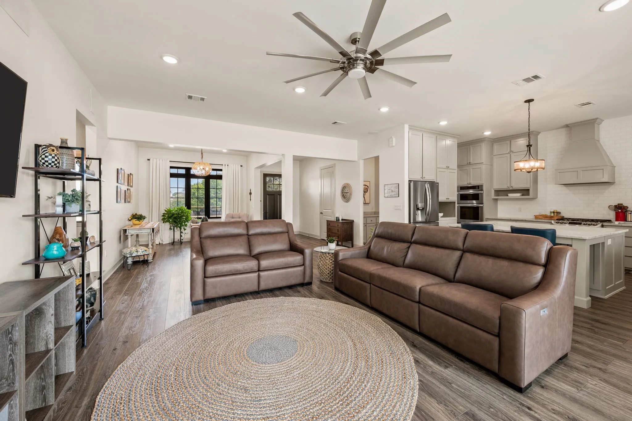 Single Family Residence For Sale in Tarrant County , 1350 Randol Mill Avenue, Keller, Texas 76262, 3 Bedroom, 2 Bathroom, 2 Garage spaces, 2,367 Sqft, built in 2020, mls#21372781, Real Estate Agent in Keller, Homes For Sale in Tarrant county, Homes For Sale in Keller, Realtor in Keller Texas, Real Estate Brokerage Independent Realty Texas, Luminita Cordes Realtor
