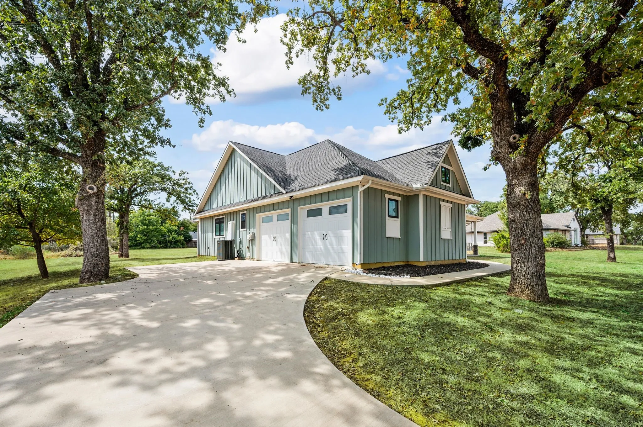 Single Family Residence For Sale in Tarrant County , 1350 Randol Mill Avenue, Keller, Texas 76262, 3 Bedroom, 2 Bathroom, 2 Garage spaces, 2,367 Sqft, built in 2020, mls#21372781, Real Estate Agent in Keller, Homes For Sale in Tarrant county, Homes For Sale in Keller, Realtor in Keller Texas, Real Estate Brokerage Independent Realty Texas, Luminita Cordes Realtor