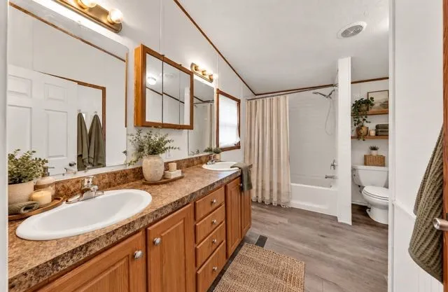 Manufactured Home For Sale in Hopkins County , 1920 Fm 2948, Como, Texas 75431, 2 Bedroom, 2 Bathroom, 1 Garage spaces, 1,144 Sqft, built in 2008, mls#21372804, Real Estate Agent in Como, Homes For Sale in Hopkins county, Homes For Sale in Como, Realtor in Como Texas, Real Estate Brokerage Independent Realty Texas, Luminita Cordes Realtor