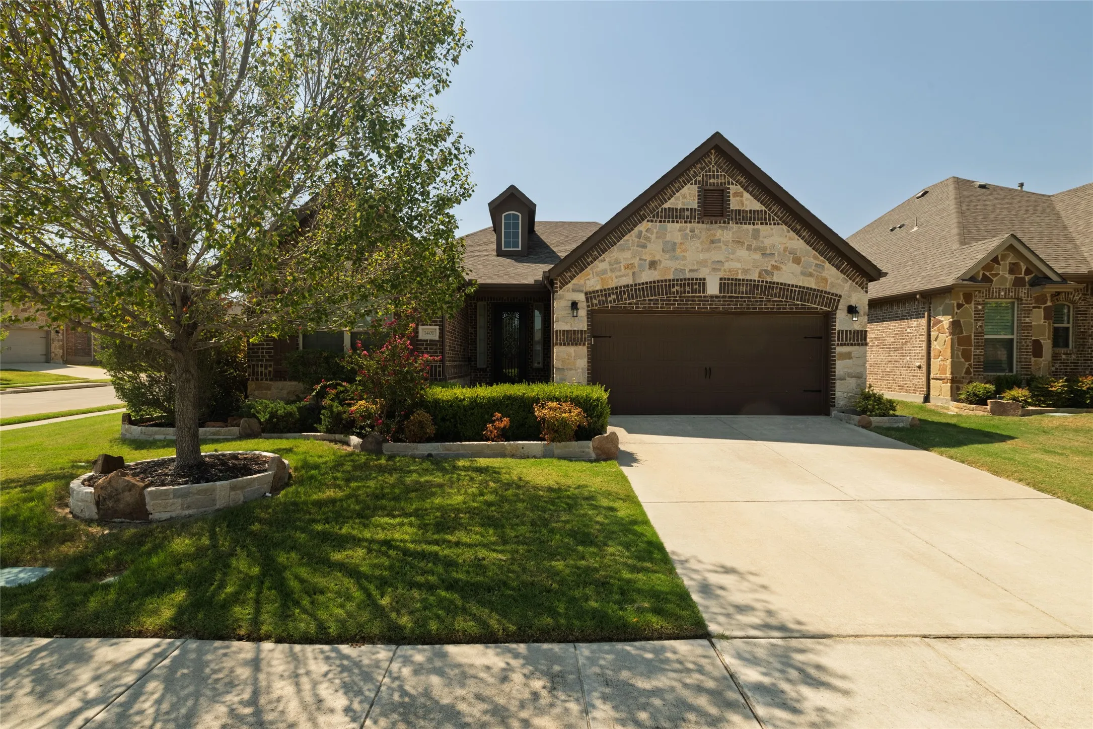 Single Family Residence For Sale in Denton County , 1401 Eagleton Lane, Northlake, Texas 76226, 3 Bedroom, 2 Bathroom, 2 Garage spaces, 1,656 Sqft, built in 2016, mls#21358557, Real Estate Agent in Northlake, Homes For Sale in Denton county, Homes For Sale in Northlake, Realtor in Northlake Texas, Real Estate Brokerage Independent Realty Texas, Luminita Cordes Realtor