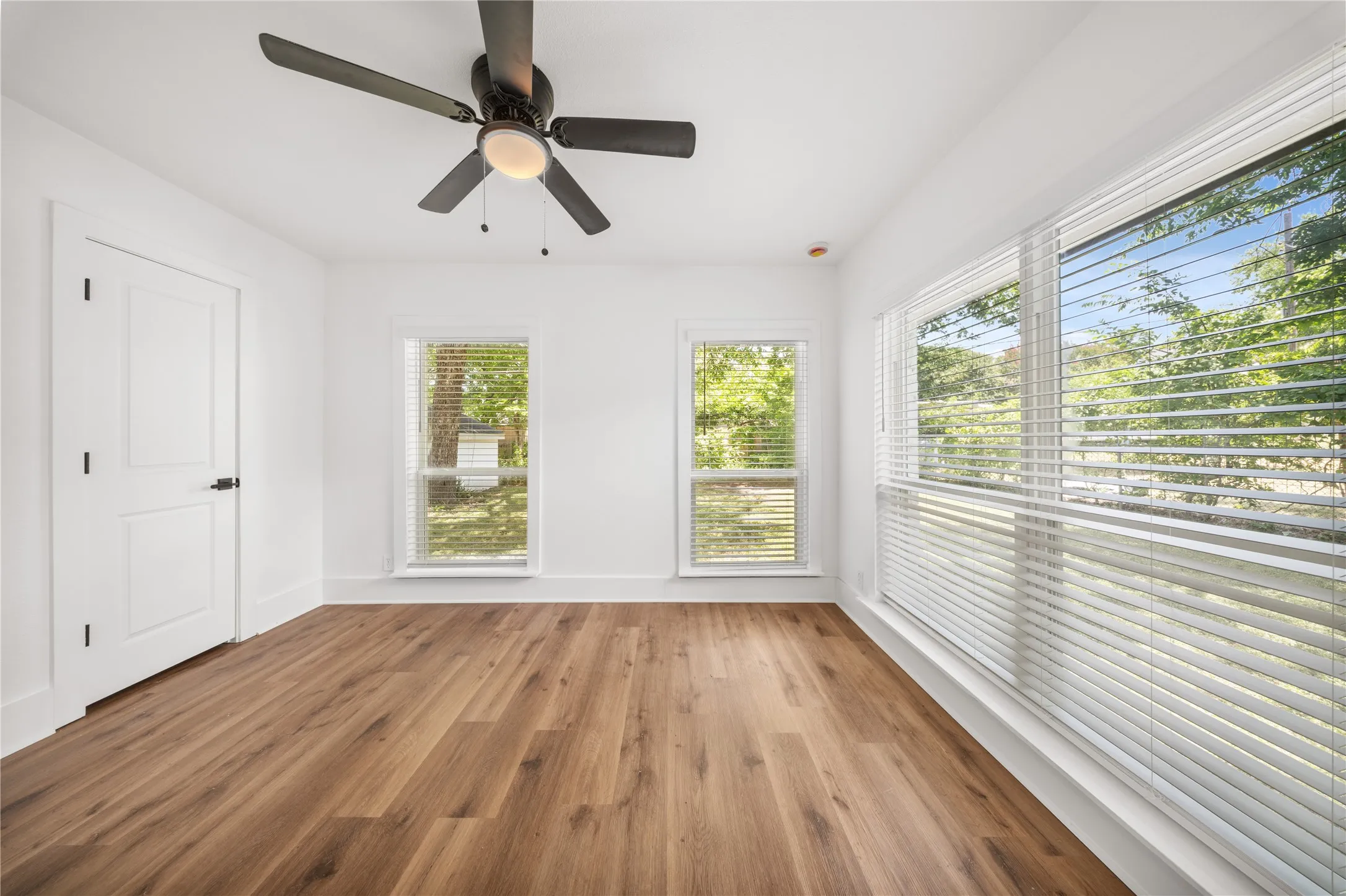 Single Family Residence For Rent in Dallas County , 1314 Arborvitae Avenue, Dallas, Texas 75224, 3 Bedroom, 2 Bathroom, 2 Garage spaces, 1,441 Sqft, built in 1945, mls#21372807, Real Estate Agent in Dallas, Homes For Rent in Dallas county, Homes For Rent in Dallas, Realtor in Dallas Texas, Real Estate Brokerage Independent Realty Texas, Luminita Cordes Realtor