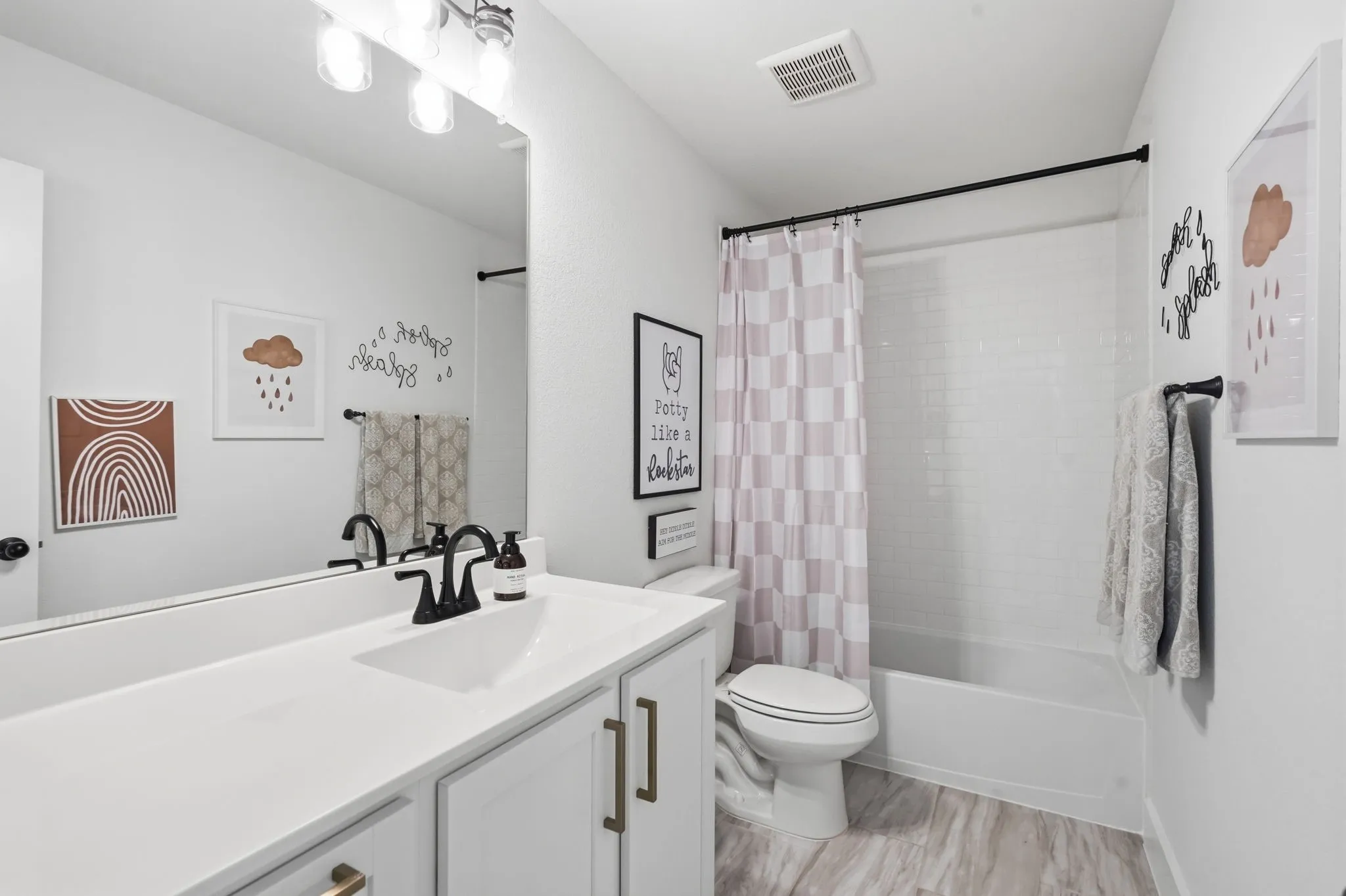 Single Family Residence For Sale in Denton County , 3905 Bluestem Boulevard, Denton, Texas 76226, 4 Bedroom, 4 Bathroom, 2 Garage spaces, 2,890 Sqft, built in 2024, mls#21360992, Real Estate Agent in Denton, Homes For Sale in Denton county, Homes For Sale in Denton, Realtor in Denton Texas, Real Estate Brokerage Independent Realty Texas, Luminita Cordes Realtor