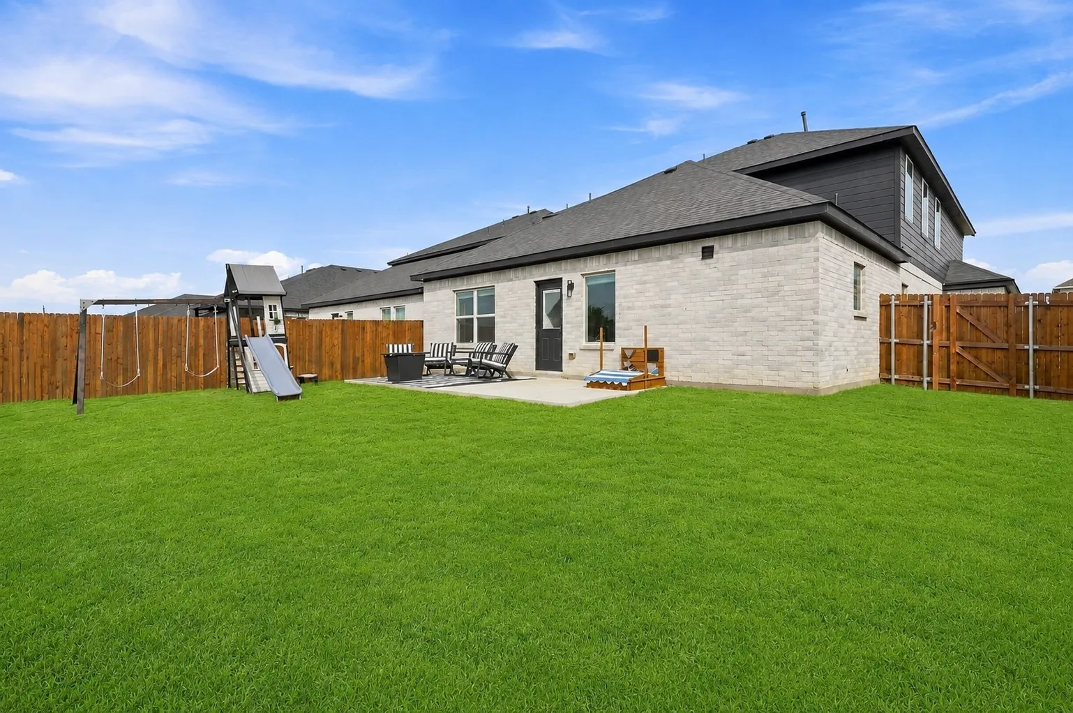 Single Family Residence For Sale in Denton County , 3905 Bluestem Boulevard, Denton, Texas 76226, 4 Bedroom, 4 Bathroom, 2 Garage spaces, 2,890 Sqft, built in 2024, mls#21360992, Real Estate Agent in Denton, Homes For Sale in Denton county, Homes For Sale in Denton, Realtor in Denton Texas, Real Estate Brokerage Independent Realty Texas, Luminita Cordes Realtor