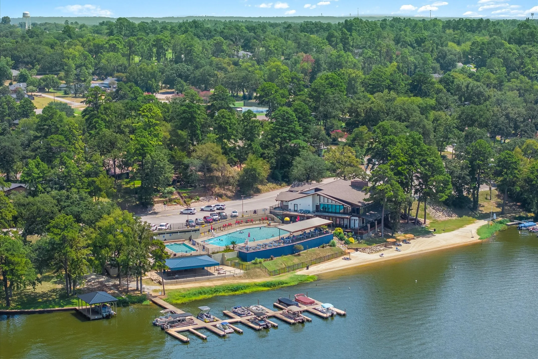 Single Family Residence For Sale in Smith County , 1428 Lakeshore, Hideaway, Texas 75771, 4 Bedroom, 4 Bathroom, 3 Garage spaces, 3,120 Sqft, built in 1976, mls#21372814, Real Estate Agent in Hideaway, Homes For Sale in Smith county, Homes For Sale in Hideaway, Realtor in Hideaway Texas, Real Estate Brokerage Independent Realty Texas, Luminita Cordes Realtor