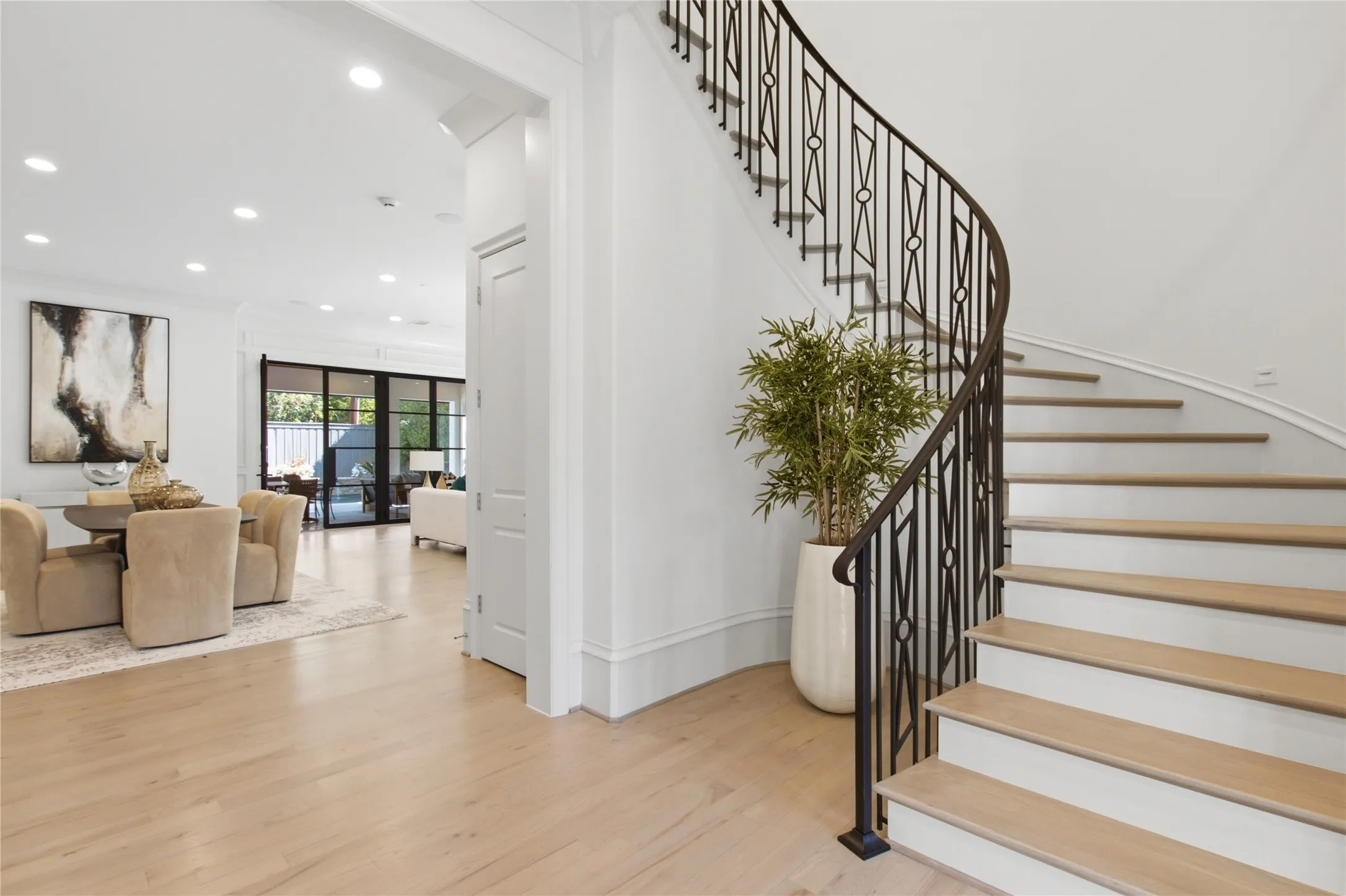 Single Family Residence For Sale in Dallas County , 3504 Wentwood Drive, University Park, Texas 75225, 5 Bedroom, 8 Bathroom, 2 Garage spaces, 6,672 Sqft, built in 2018, mls#21371048, Real Estate Agent in University Park, Homes For Sale in Dallas county, Homes For Sale in University Park, Realtor in University Park Texas, Real Estate Brokerage Independent Realty Texas, Luminita Cordes Realtor