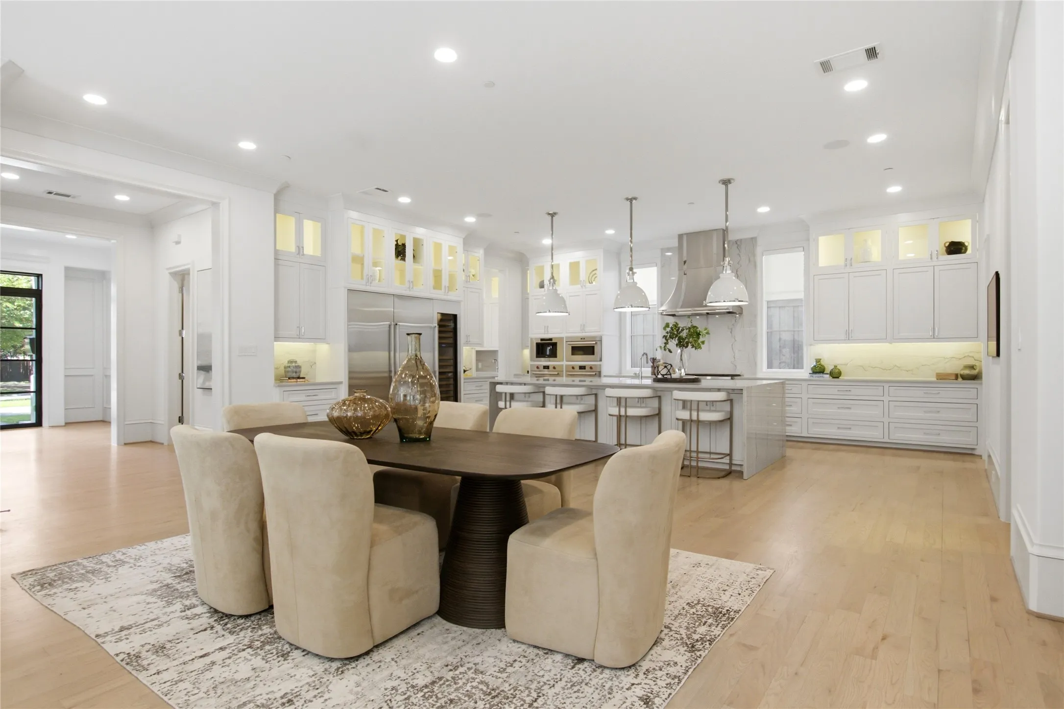 Single Family Residence For Sale in Dallas County , 3504 Wentwood Drive, University Park, Texas 75225, 5 Bedroom, 8 Bathroom, 2 Garage spaces, 6,672 Sqft, built in 2018, mls#21371048, Real Estate Agent in University Park, Homes For Sale in Dallas county, Homes For Sale in University Park, Realtor in University Park Texas, Real Estate Brokerage Independent Realty Texas, Luminita Cordes Realtor