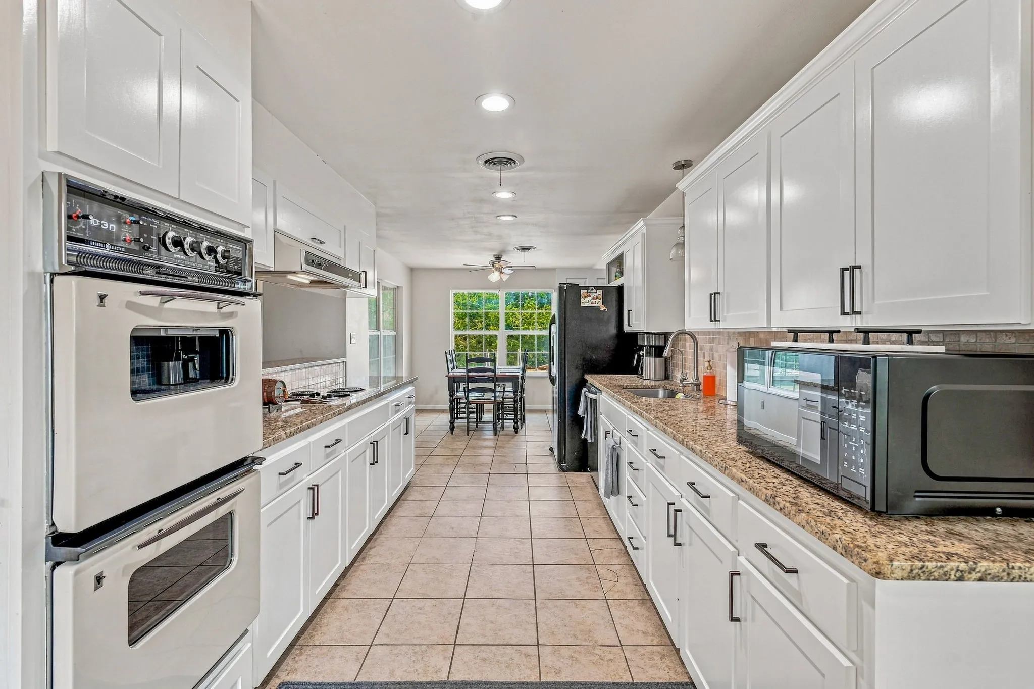 Single Family Residence For Sale in Parker County , 5351 Upper Denton Road, Weatherford, Texas 76085, 5 Bedroom, 4 Bathroom, Garage spaces, 2,853 Sqft, built in 1981, mls#21370174, Real Estate Agent in Weatherford, Homes For Sale in Parker county, Homes For Sale in Weatherford, Realtor in Weatherford Texas, Real Estate Brokerage Independent Realty Texas, Luminita Cordes Realtor