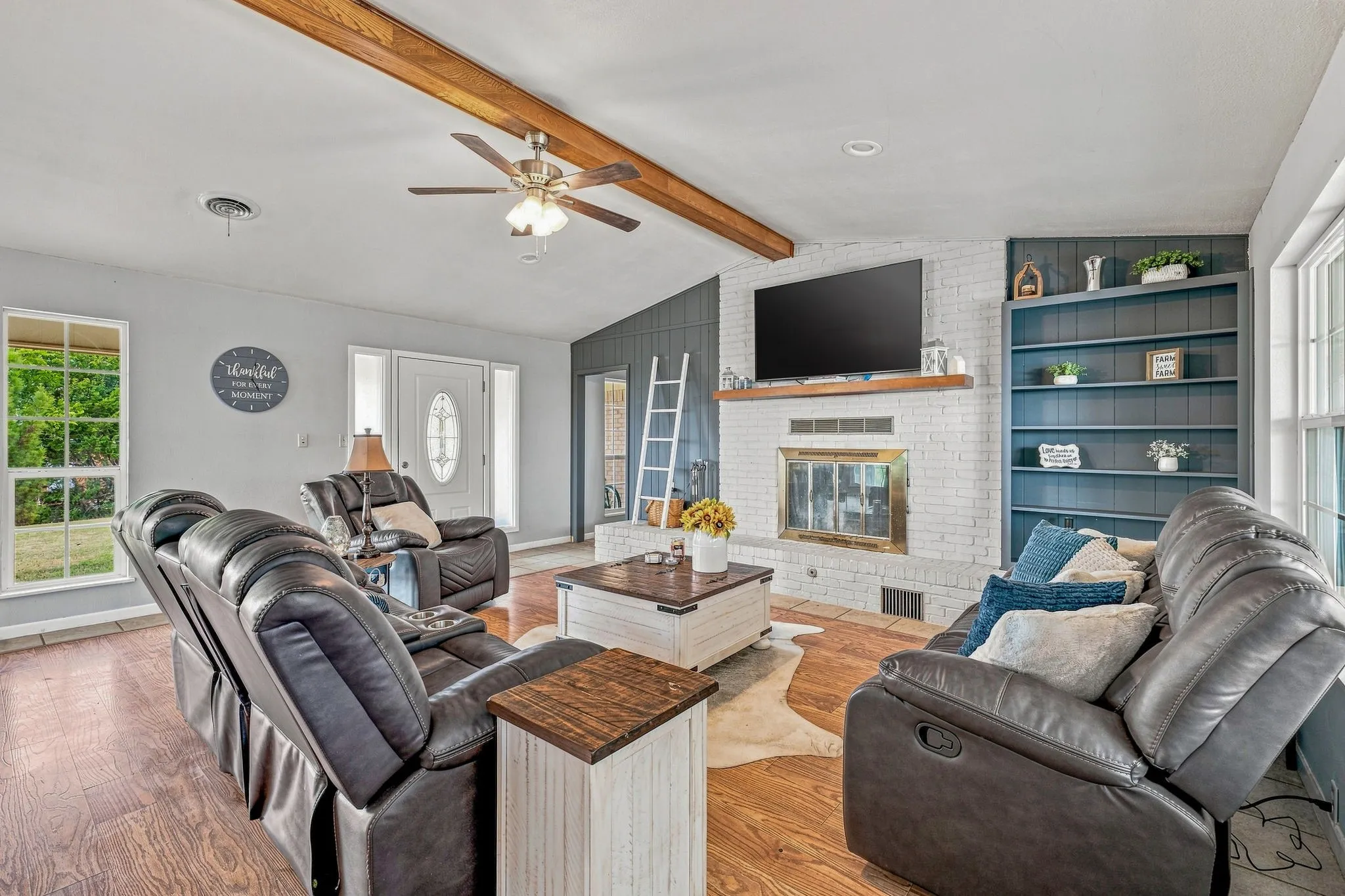Single Family Residence For Sale in Parker County , 5351 Upper Denton Road, Weatherford, Texas 76085, 5 Bedroom, 4 Bathroom, Garage spaces, 2,853 Sqft, built in 1981, mls#21370174, Real Estate Agent in Weatherford, Homes For Sale in Parker county, Homes For Sale in Weatherford, Realtor in Weatherford Texas, Real Estate Brokerage Independent Realty Texas, Luminita Cordes Realtor
