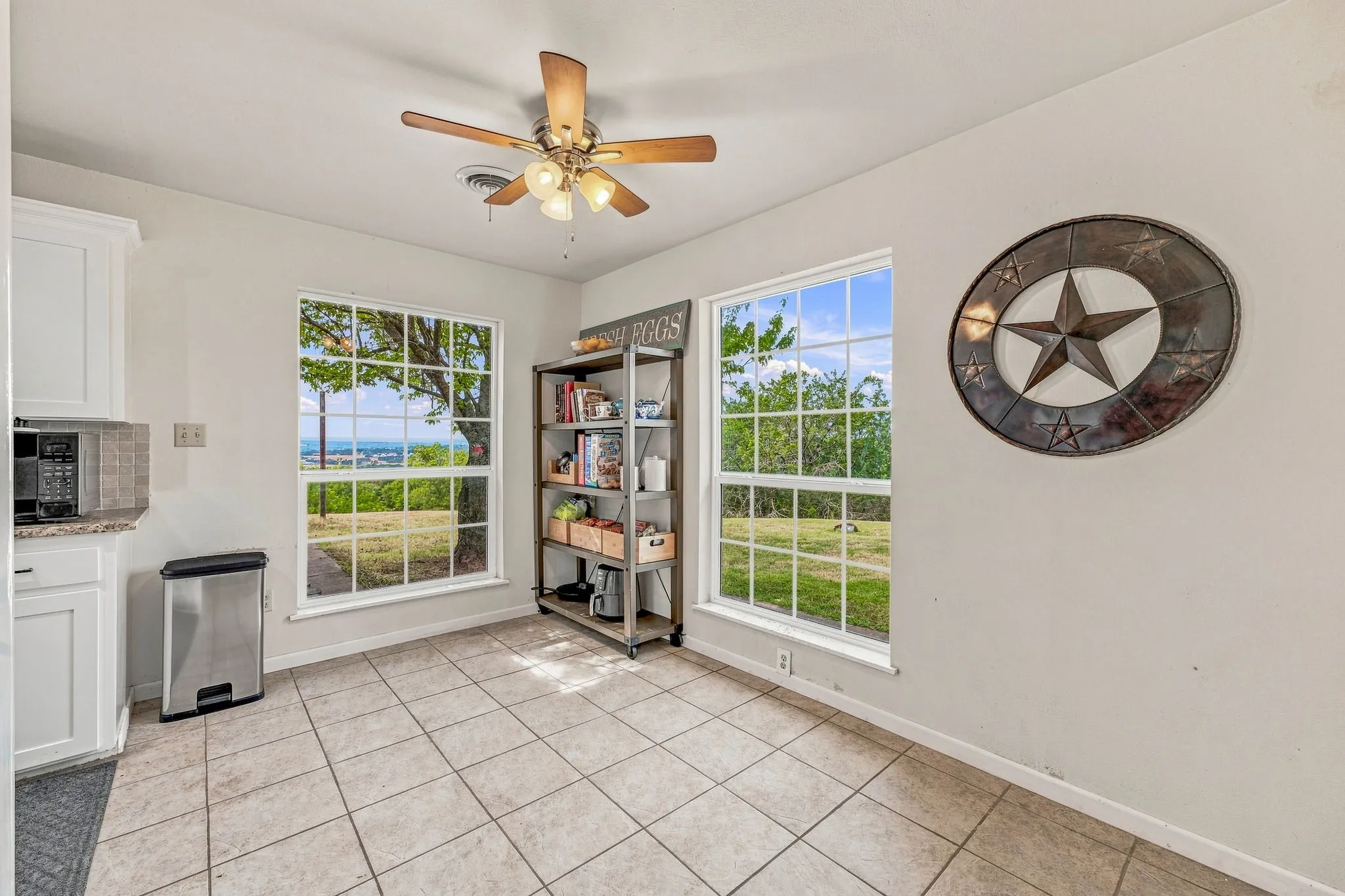 Single Family Residence For Sale in Parker County , 5351 Upper Denton Road, Weatherford, Texas 76085, 5 Bedroom, 4 Bathroom, Garage spaces, 2,853 Sqft, built in 1981, mls#21370174, Real Estate Agent in Weatherford, Homes For Sale in Parker county, Homes For Sale in Weatherford, Realtor in Weatherford Texas, Real Estate Brokerage Independent Realty Texas, Luminita Cordes Realtor