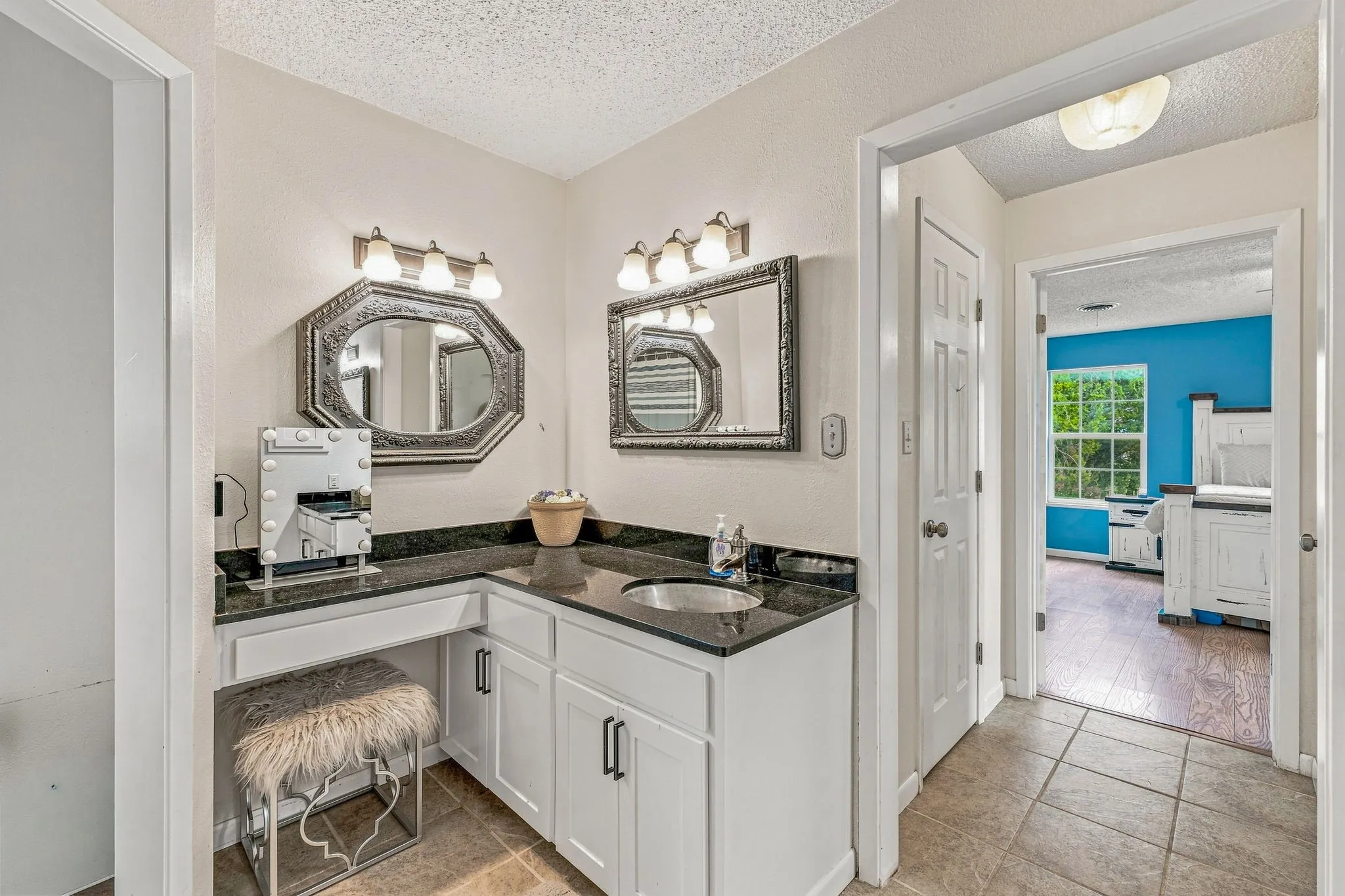 Single Family Residence For Sale in Parker County , 5351 Upper Denton Road, Weatherford, Texas 76085, 5 Bedroom, 4 Bathroom, Garage spaces, 2,853 Sqft, built in 1981, mls#21370174, Real Estate Agent in Weatherford, Homes For Sale in Parker county, Homes For Sale in Weatherford, Realtor in Weatherford Texas, Real Estate Brokerage Independent Realty Texas, Luminita Cordes Realtor