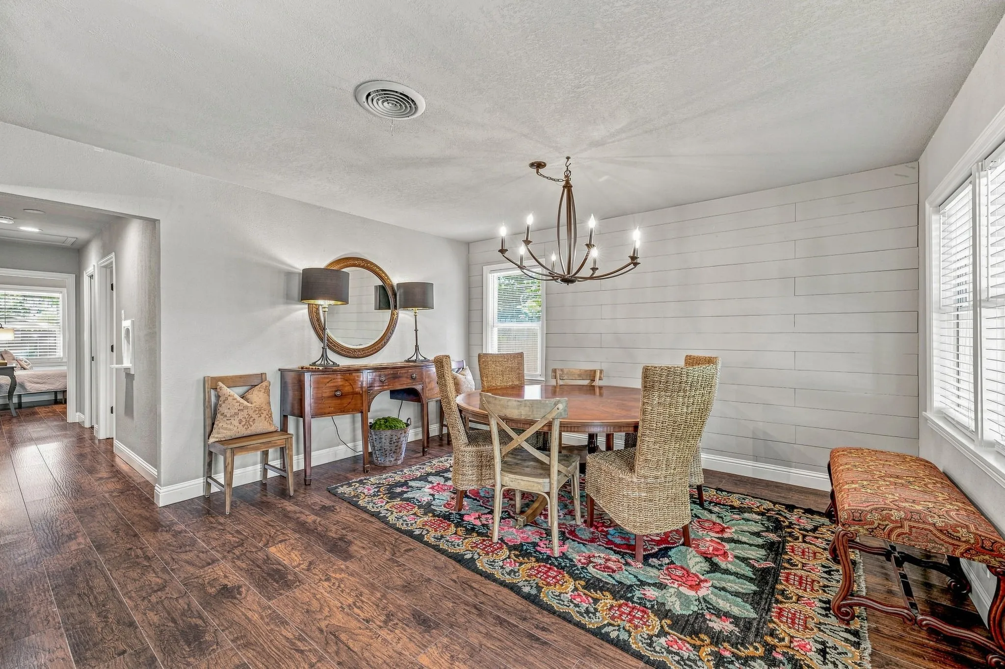 Single Family Residence For Sale in Tarrant County , 5881 Tracyne Drive, Westworth Village, Texas 76114, 3 Bedroom, 3 Bathroom, 2 Garage spaces, 1,473 Sqft, built in 1954, mls#21369812, Real Estate Agent in Westworth Village, Homes For Sale in Tarrant county, Homes For Sale in Westworth Village, Realtor in Westworth Village Texas, Real Estate Brokerage Independent Realty Texas, Luminita Cordes Realtor