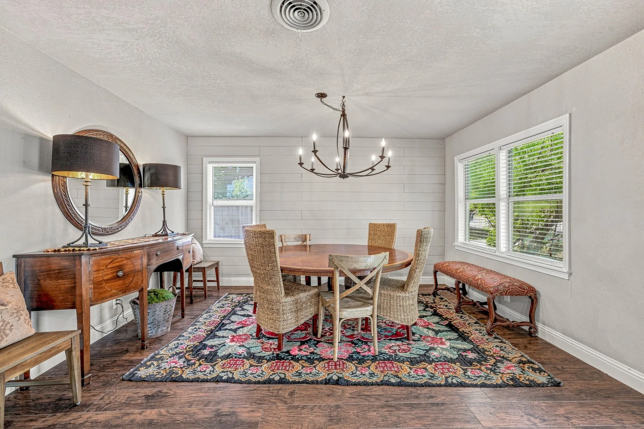 Single Family Residence For Sale in Tarrant County , 5881 Tracyne Drive, Westworth Village, Texas 76114, 3 Bedroom, 3 Bathroom, 2 Garage spaces, 1,473 Sqft, built in 1954, mls#21369812, Real Estate Agent in Westworth Village, Homes For Sale in Tarrant county, Homes For Sale in Westworth Village, Realtor in Westworth Village Texas, Real Estate Brokerage Independent Realty Texas, Luminita Cordes Realtor