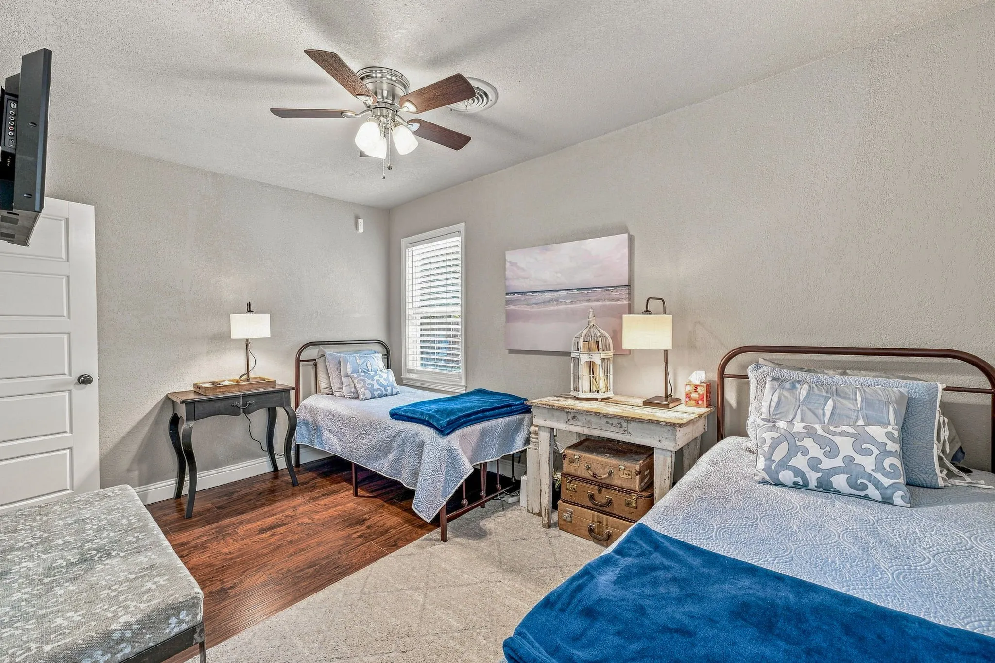 Single Family Residence For Sale in Tarrant County , 5881 Tracyne Drive, Westworth Village, Texas 76114, 3 Bedroom, 3 Bathroom, 2 Garage spaces, 1,473 Sqft, built in 1954, mls#21369812, Real Estate Agent in Westworth Village, Homes For Sale in Tarrant county, Homes For Sale in Westworth Village, Realtor in Westworth Village Texas, Real Estate Brokerage Independent Realty Texas, Luminita Cordes Realtor