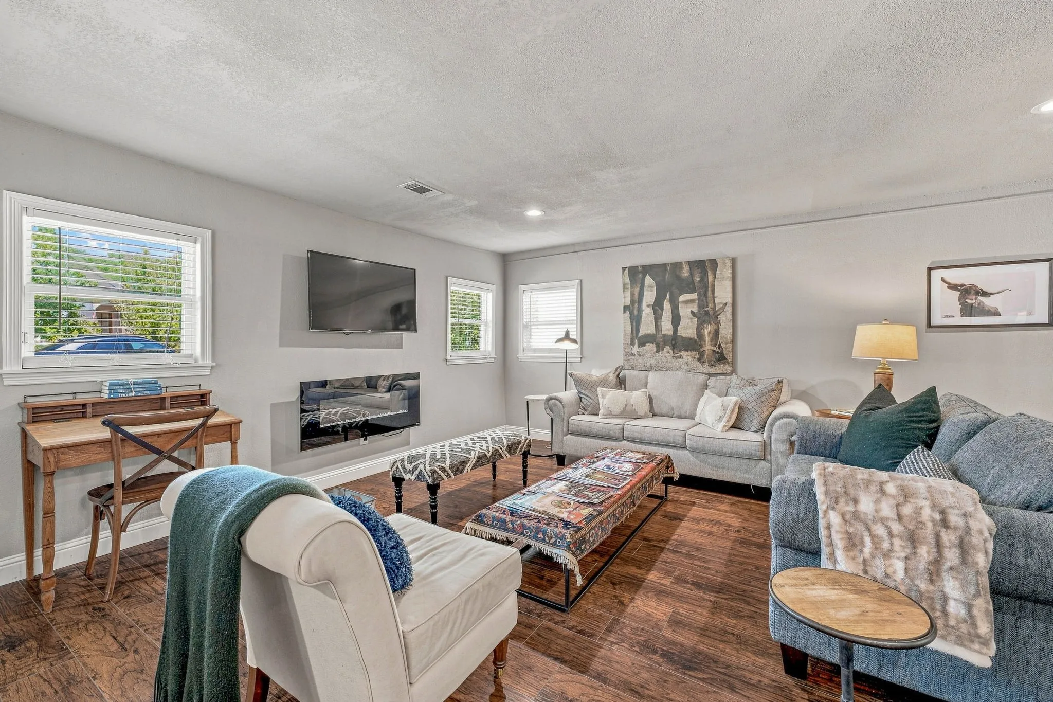 Single Family Residence For Sale in Tarrant County , 5881 Tracyne Drive, Westworth Village, Texas 76114, 3 Bedroom, 3 Bathroom, 2 Garage spaces, 1,473 Sqft, built in 1954, mls#21369812, Real Estate Agent in Westworth Village, Homes For Sale in Tarrant county, Homes For Sale in Westworth Village, Realtor in Westworth Village Texas, Real Estate Brokerage Independent Realty Texas, Luminita Cordes Realtor