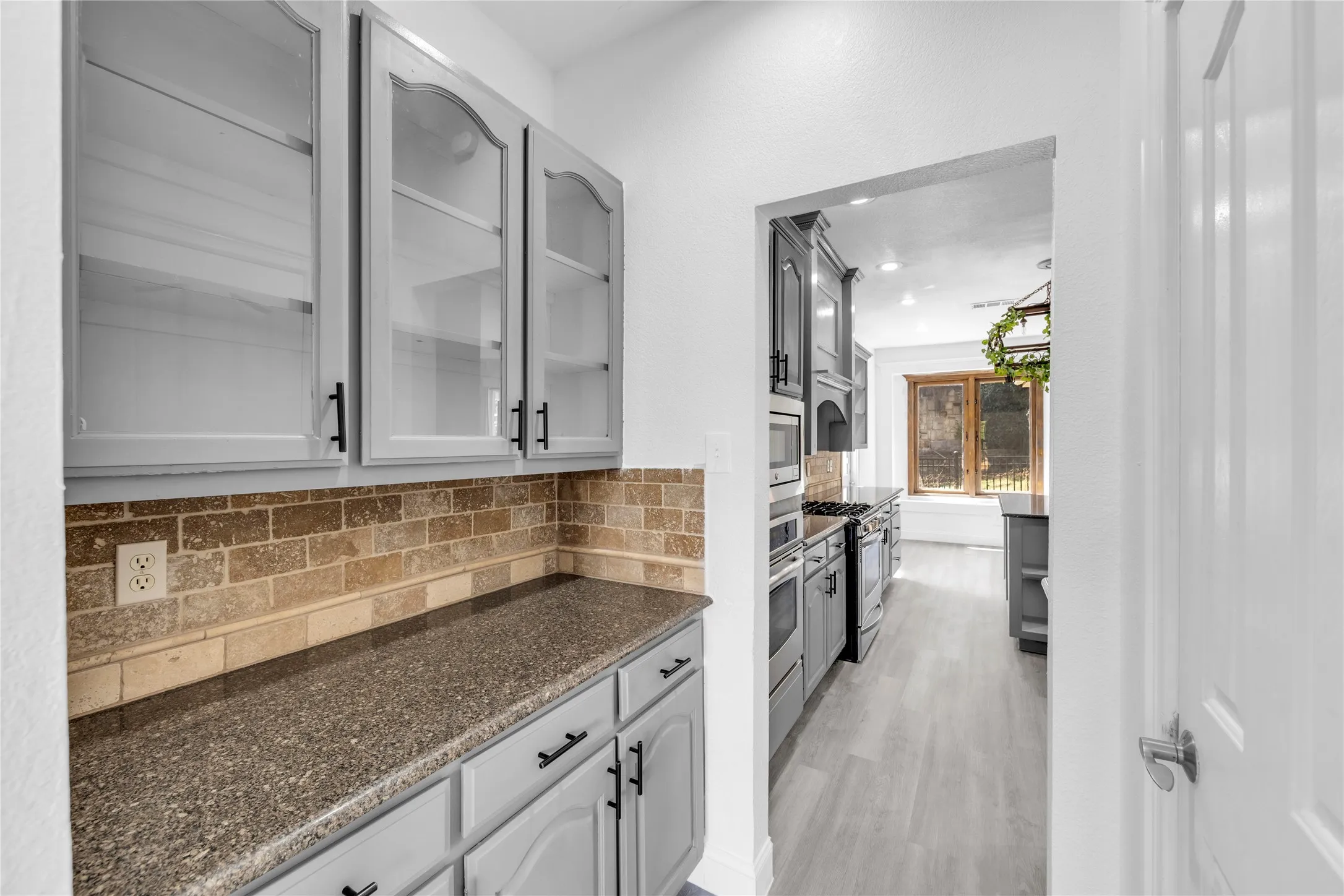 Single Family Residence For Sale in Denton County , 2622 Westwind Drive, Corinth, Texas 76210, 4 Bedroom, 3 Bathroom, 2 Garage spaces, 2,866 Sqft, built in 1998, mls#21372817, Real Estate Agent in Corinth, Homes For Sale in Denton county, Homes For Sale in Corinth, Realtor in Corinth Texas, Real Estate Brokerage Independent Realty Texas, Luminita Cordes Realtor