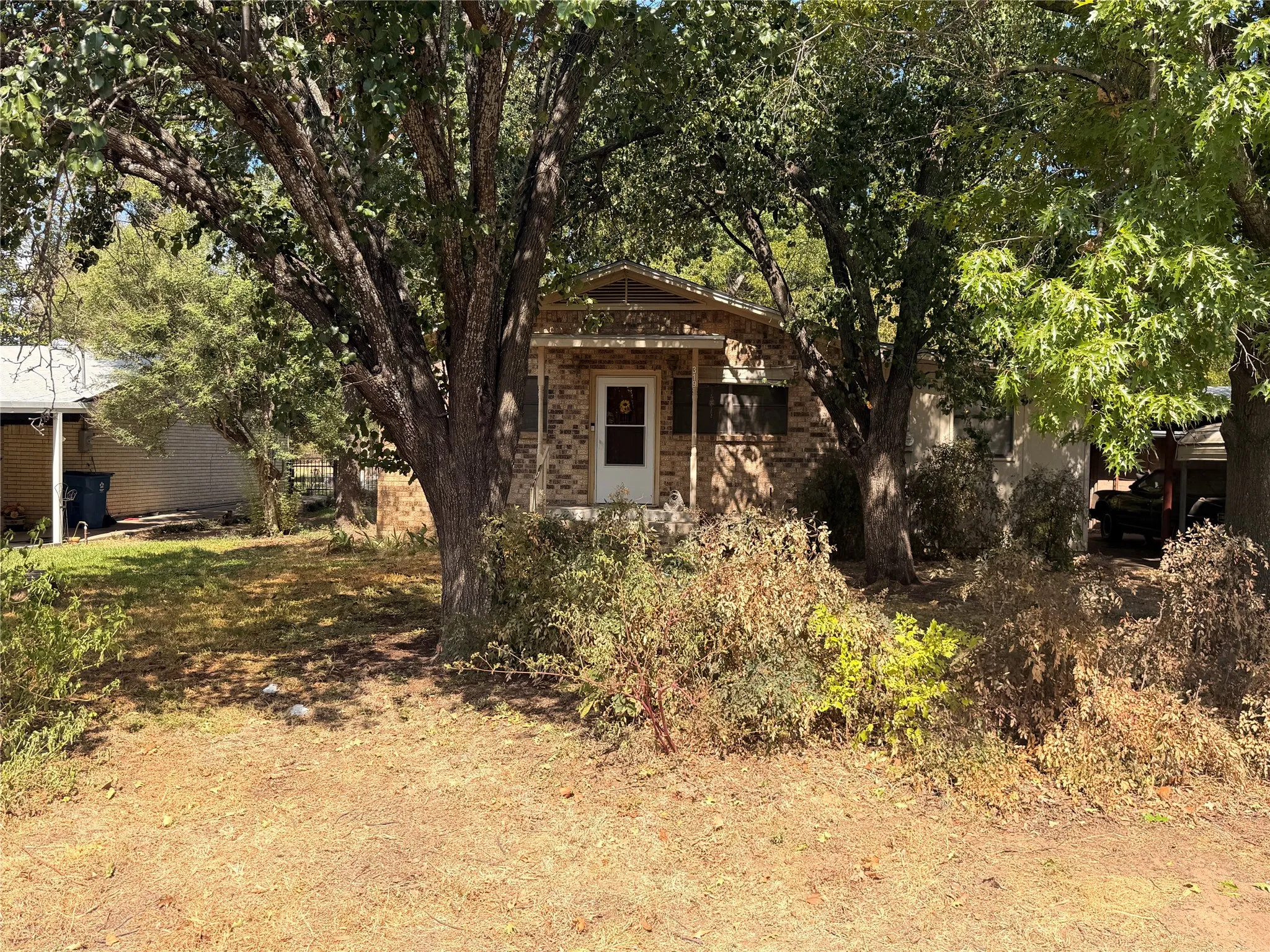 Single Family Residence For Sale in Eastland County , 319 S Fisher Street, Gorman, Texas 76454, 2 Bedroom, 2 Bathroom, 1 Garage spaces, 1,248 Sqft, built in 1983, mls#21372268, Real Estate Agent in Gorman, Homes For Sale in Eastland county, Homes For Sale in Gorman, Realtor in Gorman Texas, Real Estate Brokerage Independent Realty Texas, Luminita Cordes Realtor