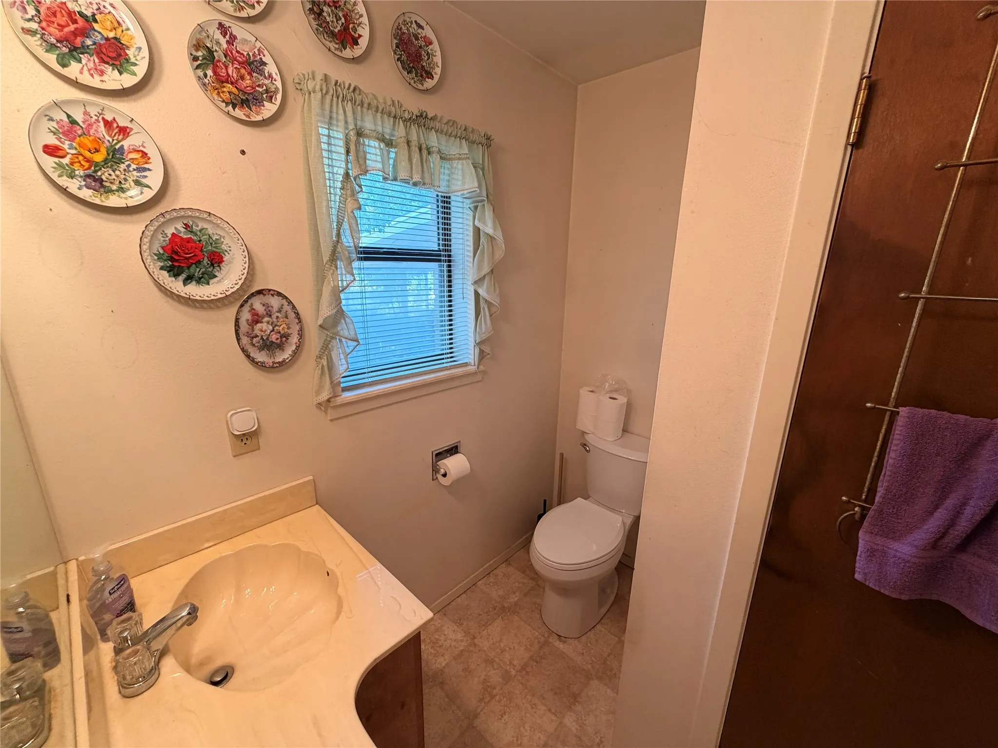 Single Family Residence For Sale in Eastland County , 319 S Fisher Street, Gorman, Texas 76454, 2 Bedroom, 2 Bathroom, 1 Garage spaces, 1,248 Sqft, built in 1983, mls#21372268, Real Estate Agent in Gorman, Homes For Sale in Eastland county, Homes For Sale in Gorman, Realtor in Gorman Texas, Real Estate Brokerage Independent Realty Texas, Luminita Cordes Realtor