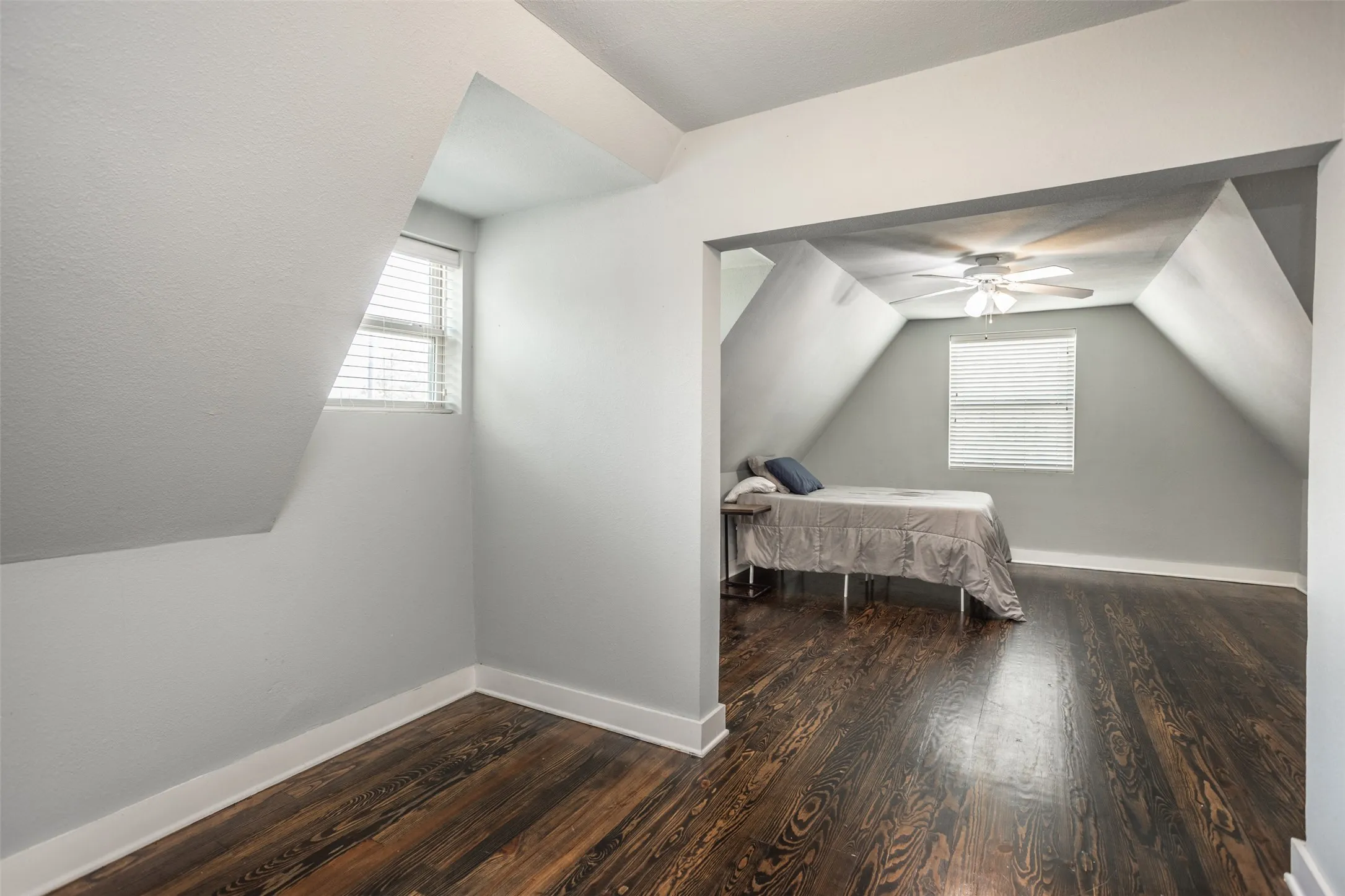 Single Family Residence For Sale in Cooke County , 230 E Main Street, Lindsay, Texas 76250, 3 Bedroom, 2 Bathroom, Garage spaces, 1,680 Sqft, built in 1922, mls#21372816, Real Estate Agent in Lindsay, Homes For Sale in Cooke county, Homes For Sale in Lindsay, Realtor in Lindsay Texas, Real Estate Brokerage Independent Realty Texas, Luminita Cordes Realtor