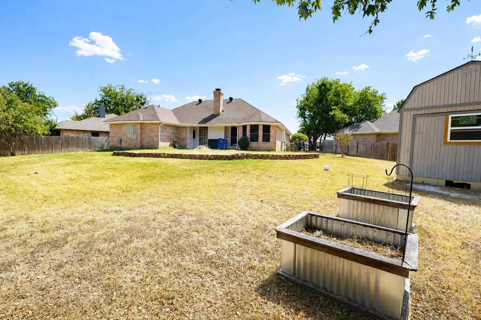 Single Family Residence For Sale in Johnson County , 548 NW Wintercrest Road, Burleson, Texas 76028, 3 Bedroom, 2 Bathroom, 2 Garage spaces, 1,616 Sqft, built in 1996, mls#21372818, Real Estate Agent in Burleson, Homes For Sale in Johnson county, Homes For Sale in Burleson, Realtor in Burleson Texas, Real Estate Brokerage Independent Realty Texas, Luminita Cordes Realtor