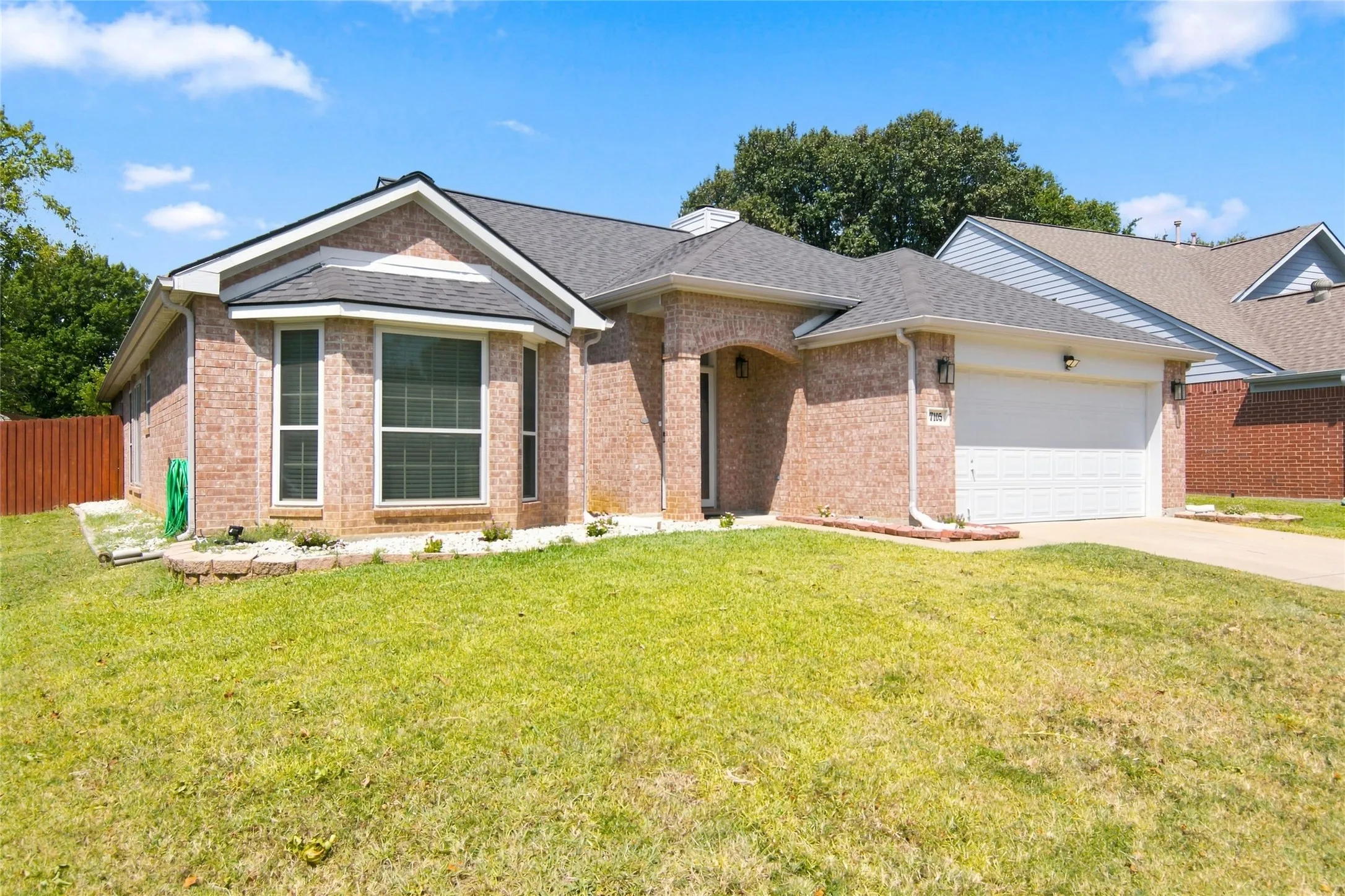 Single Family Residence For Sale in Tarrant County , 7105 Isle Royale Drive, Fort Worth, Texas 76137, 4 Bedroom, 2 Bathroom, 2 Garage spaces, 1,992 Sqft, built in 1992, mls#21372443, Real Estate Agent in Fort Worth, Homes For Sale in Tarrant county, Homes For Sale in Fort Worth, Realtor in Fort Worth Texas, Real Estate Brokerage Independent Realty Texas, Luminita Cordes Realtor