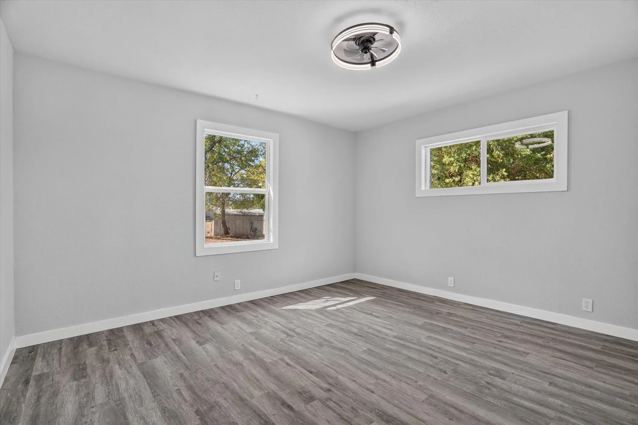 Single Family Residence For Sale in Jack County , 1225 W Belknap Street, Jacksboro, Texas 76458, 3 Bedroom, 2 Bathroom, Garage spaces, 1,849 Sqft, built in 1980, mls#21367965, Real Estate Agent in Jacksboro, Homes For Sale in Jack county, Homes For Sale in Jacksboro, Realtor in Jacksboro Texas, Real Estate Brokerage Independent Realty Texas, Luminita Cordes Realtor