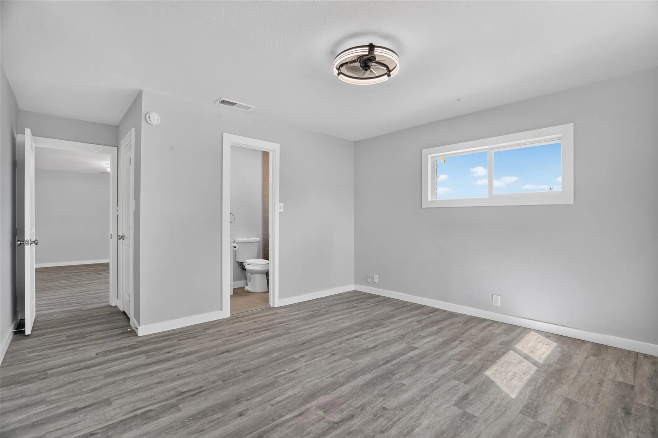 Single Family Residence For Sale in Jack County , 1225 W Belknap Street, Jacksboro, Texas 76458, 3 Bedroom, 2 Bathroom, Garage spaces, 1,849 Sqft, built in 1980, mls#21367965, Real Estate Agent in Jacksboro, Homes For Sale in Jack county, Homes For Sale in Jacksboro, Realtor in Jacksboro Texas, Real Estate Brokerage Independent Realty Texas, Luminita Cordes Realtor