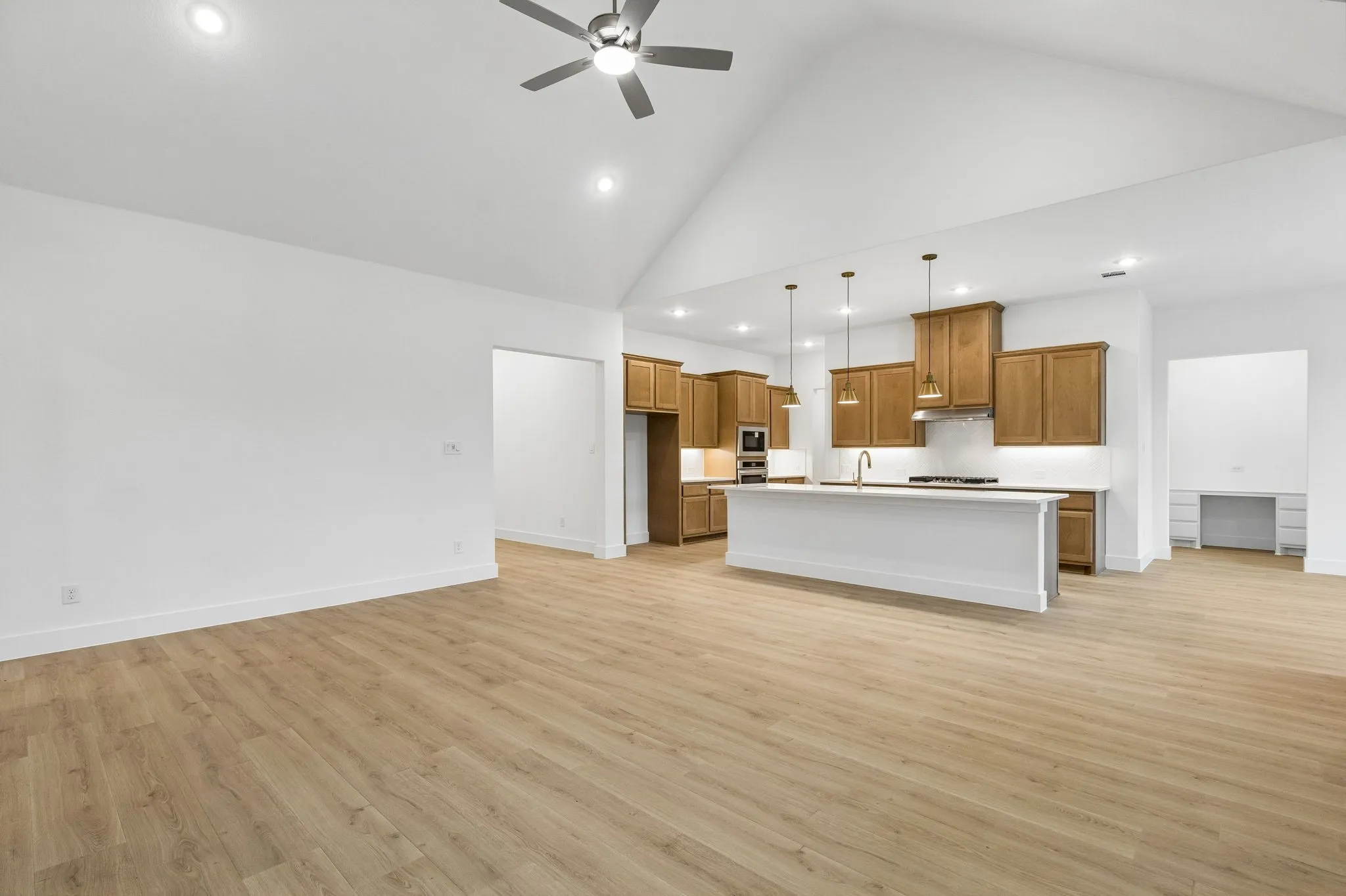 Single Family Residence For Sale in Ellis County , 4440 Vaquero Drive, Waxahachie, Texas 75165, 4 Bedroom, 3 Bathroom, 3 Garage spaces, 2,768 Sqft, built in 2026, mls#21372821, Real Estate Agent in Waxahachie, Homes For Sale in Ellis county, Homes For Sale in Waxahachie, Realtor in Waxahachie Texas, Real Estate Brokerage Independent Realty Texas, Luminita Cordes Realtor