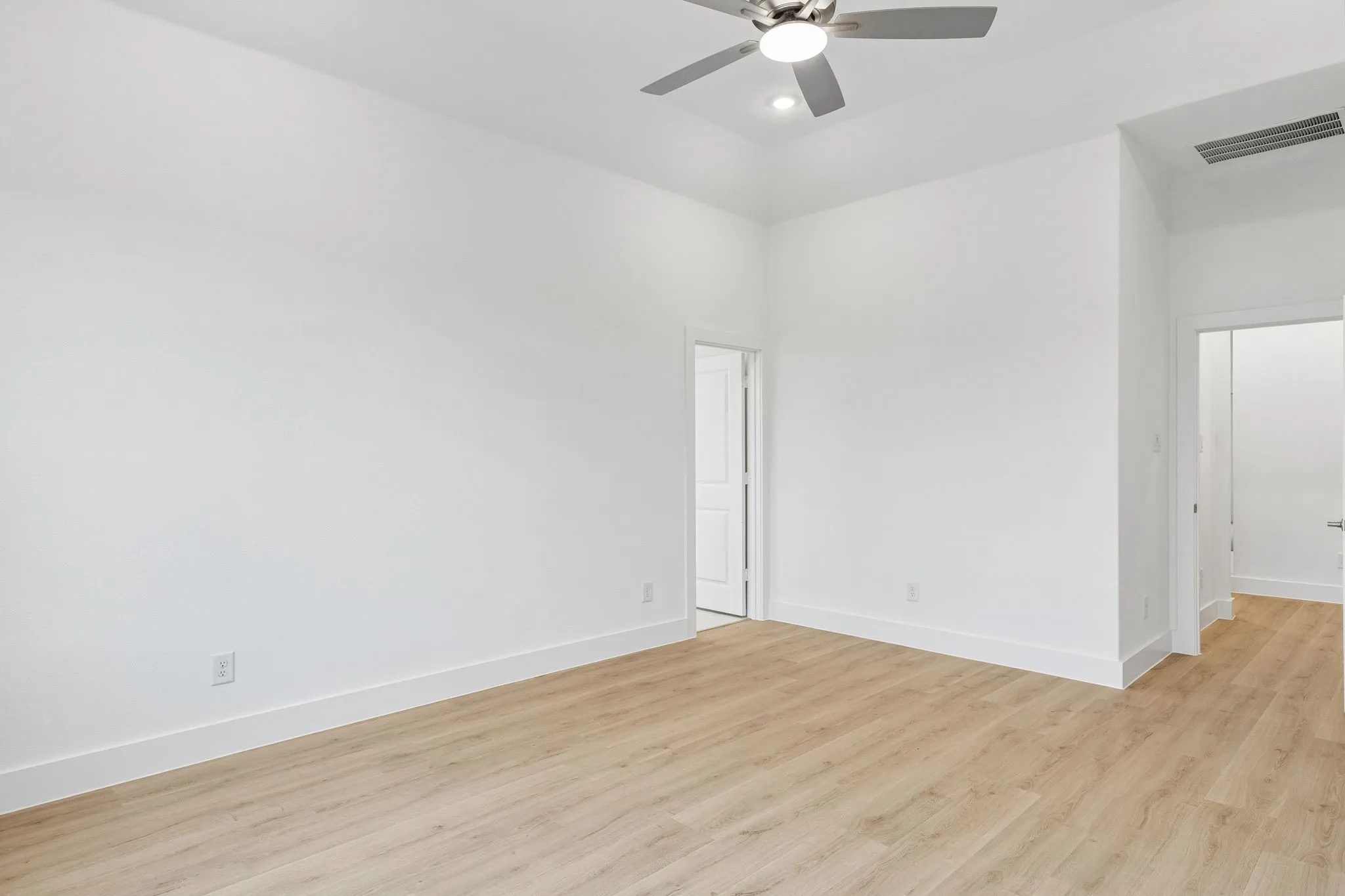 Single Family Residence For Sale in Ellis County , 4440 Vaquero Drive, Waxahachie, Texas 75165, 4 Bedroom, 3 Bathroom, 3 Garage spaces, 2,768 Sqft, built in 2026, mls#21372821, Real Estate Agent in Waxahachie, Homes For Sale in Ellis county, Homes For Sale in Waxahachie, Realtor in Waxahachie Texas, Real Estate Brokerage Independent Realty Texas, Luminita Cordes Realtor