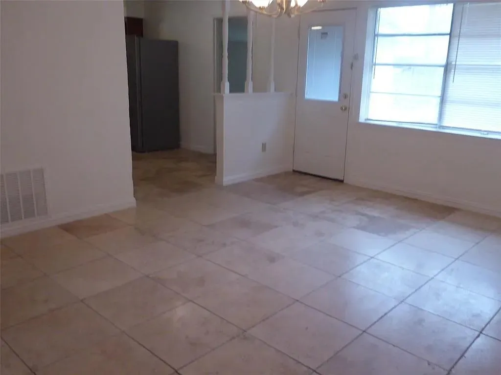 Single Family Residence For Sale in Dallas County , 428 Birchwood Circle, Mesquite, Texas 75149, 4 Bedroom, 2 Bathroom, Garage spaces, 1,574 Sqft, built in 1968, mls#21372834, Real Estate Agent in Mesquite, Homes For Sale in Dallas county, Homes For Sale in Mesquite, Realtor in Mesquite Texas, Real Estate Brokerage Independent Realty Texas, Luminita Cordes Realtor