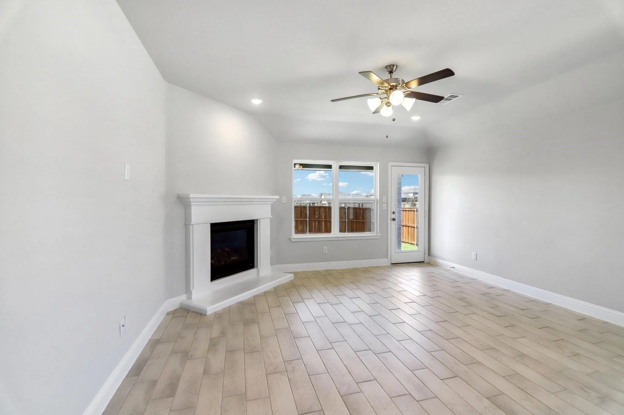 Single Family Residence For Sale in Collin County , 1317 Renato Drive, Anna, Texas 75409, 3 Bedroom, 2 Bathroom, 2 Garage spaces, 2,120 Sqft, built in 2024, mls#21371886, Real Estate Agent in Anna, Homes For Sale in Collin county, Homes For Sale in Anna, Realtor in Anna Texas, Real Estate Brokerage Independent Realty Texas, Luminita Cordes Realtor