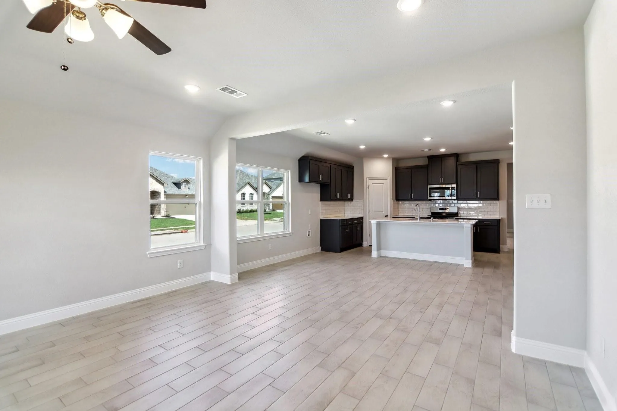 Single Family Residence For Sale in Collin County , 1317 Renato Drive, Anna, Texas 75409, 3 Bedroom, 2 Bathroom, 2 Garage spaces, 2,120 Sqft, built in 2024, mls#21371886, Real Estate Agent in Anna, Homes For Sale in Collin county, Homes For Sale in Anna, Realtor in Anna Texas, Real Estate Brokerage Independent Realty Texas, Luminita Cordes Realtor