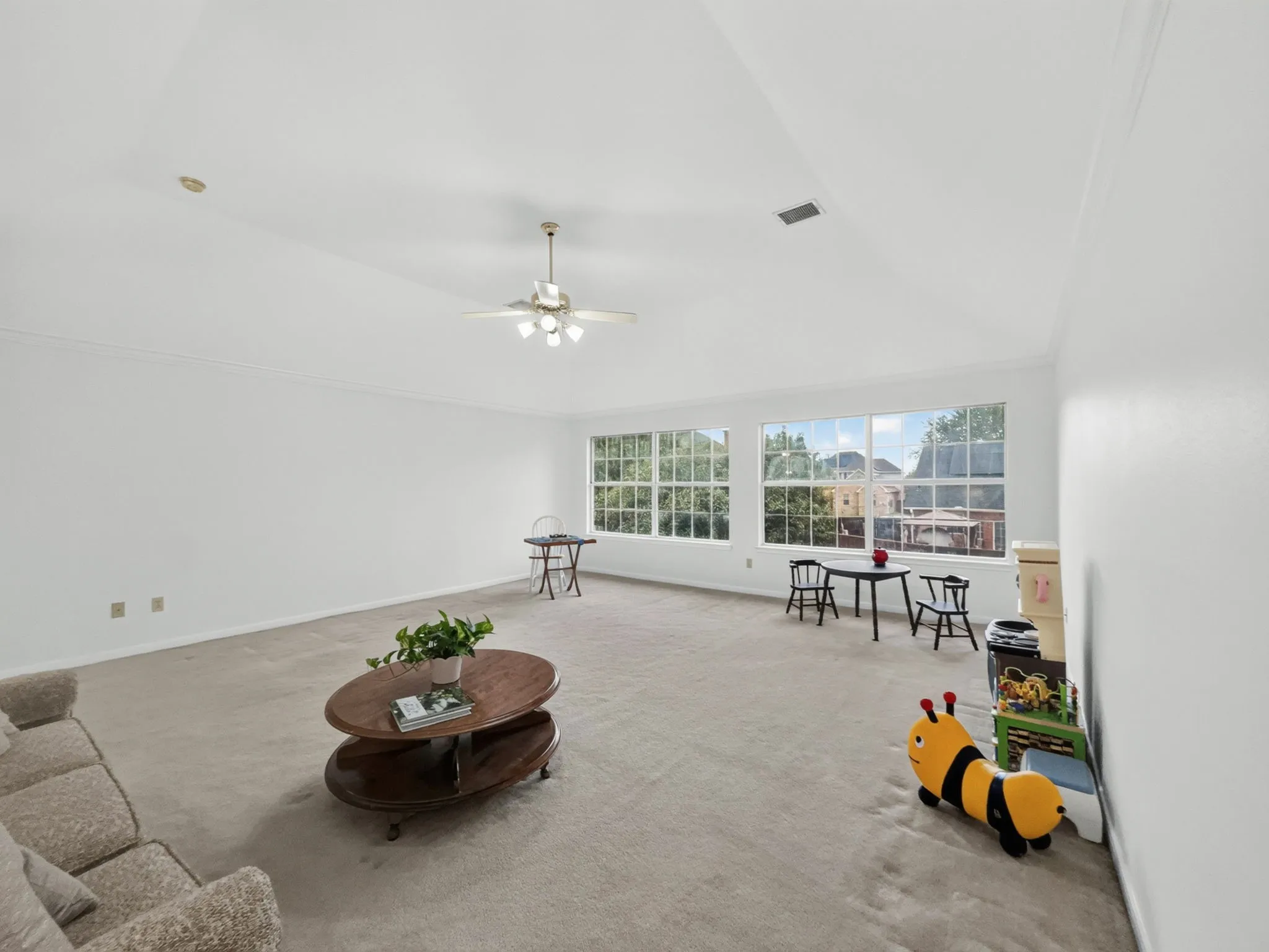 Single Family Residence For Sale in Dallas County , 2116 Cannes Drive, Carrollton, Texas 75006, 4 Bedroom, 3 Bathroom, 2 Garage spaces, 3,657 Sqft, built in 1989, mls#21367382, Real Estate Agent in Carrollton, Homes For Sale in Dallas county, Homes For Sale in Carrollton, Realtor in Carrollton Texas, Real Estate Brokerage Independent Realty Texas, Luminita Cordes Realtor