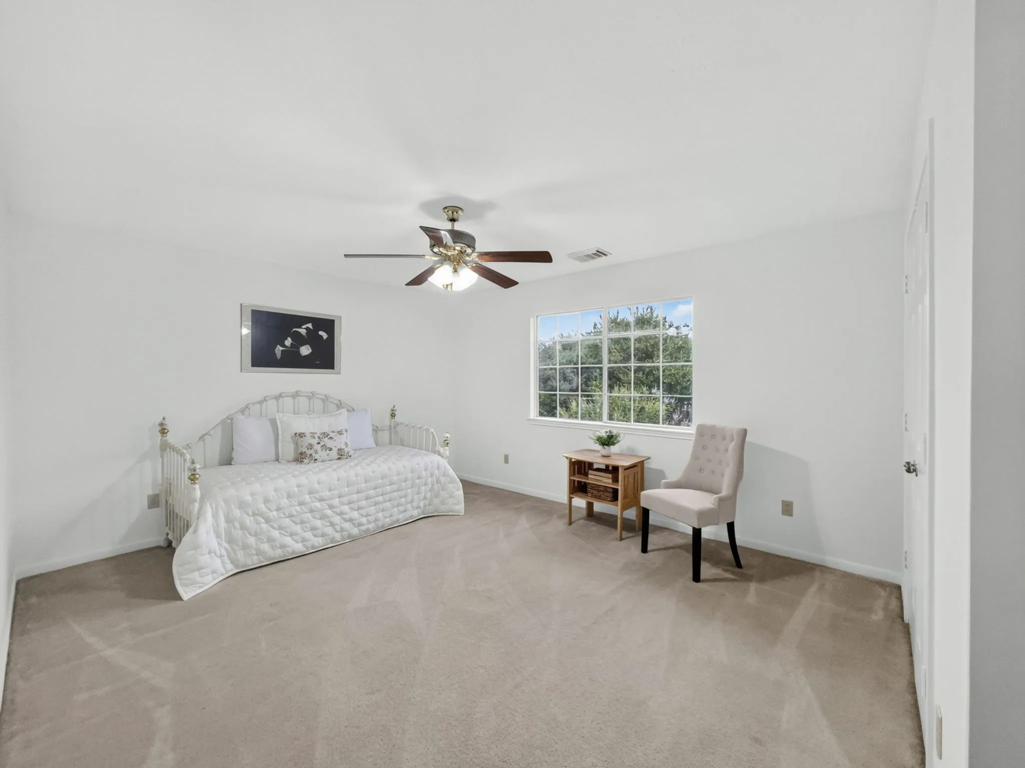 Single Family Residence For Sale in Dallas County , 2116 Cannes Drive, Carrollton, Texas 75006, 4 Bedroom, 3 Bathroom, 2 Garage spaces, 3,657 Sqft, built in 1989, mls#21367382, Real Estate Agent in Carrollton, Homes For Sale in Dallas county, Homes For Sale in Carrollton, Realtor in Carrollton Texas, Real Estate Brokerage Independent Realty Texas, Luminita Cordes Realtor