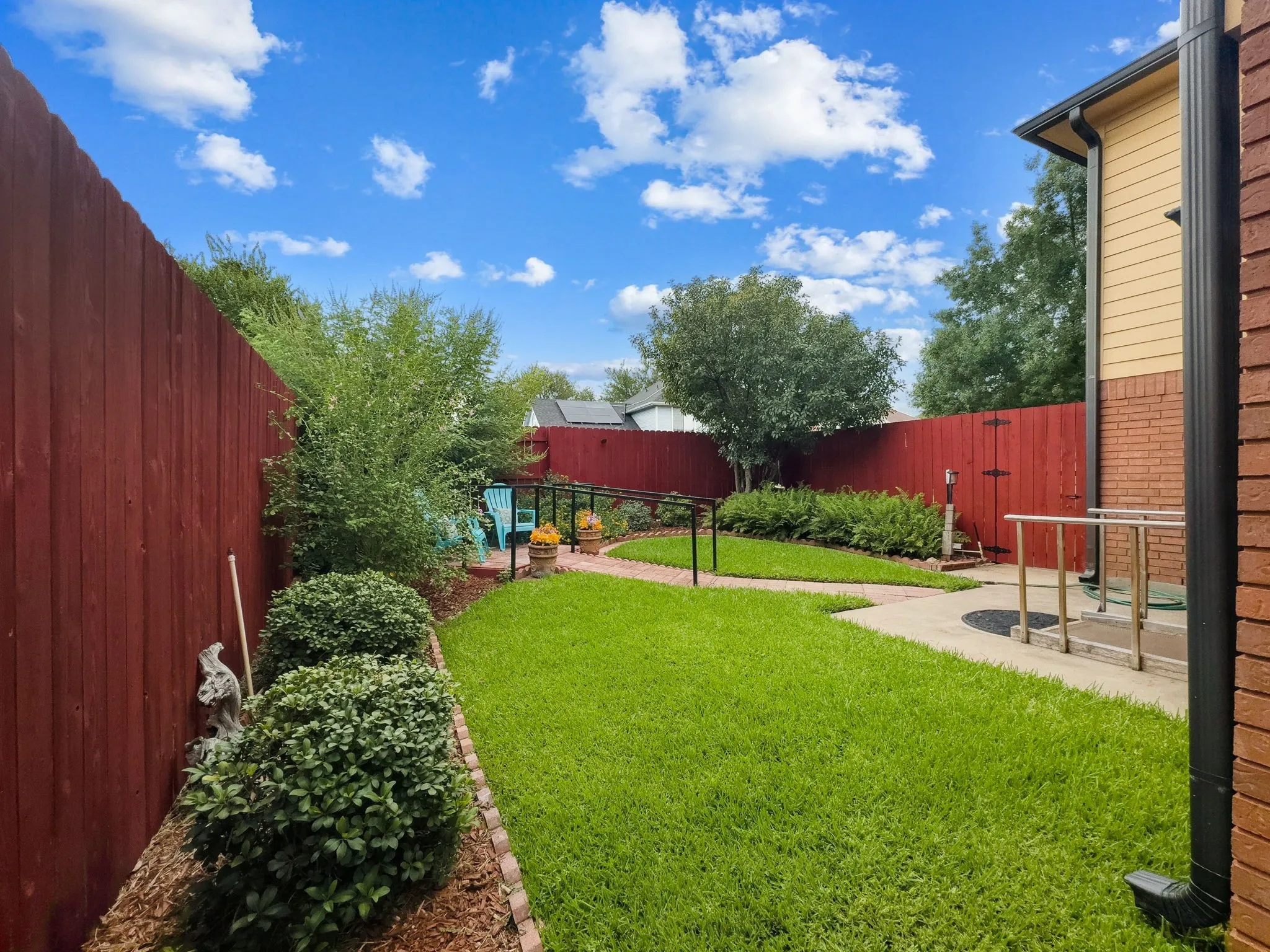Single Family Residence For Sale in Dallas County , 2116 Cannes Drive, Carrollton, Texas 75006, 4 Bedroom, 3 Bathroom, 2 Garage spaces, 3,657 Sqft, built in 1989, mls#21367382, Real Estate Agent in Carrollton, Homes For Sale in Dallas county, Homes For Sale in Carrollton, Realtor in Carrollton Texas, Real Estate Brokerage Independent Realty Texas, Luminita Cordes Realtor
