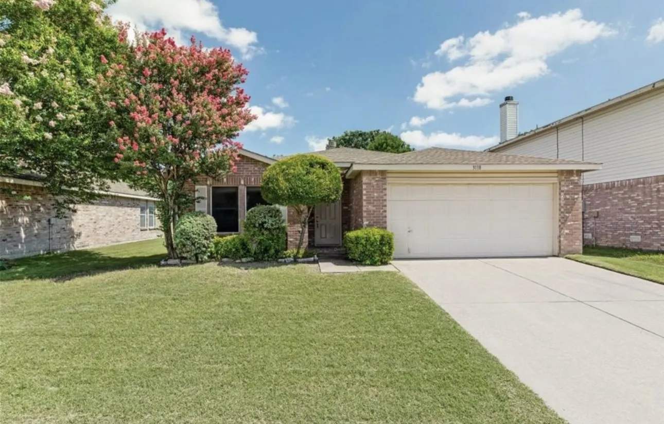 Single Family Residence For Rent in Collin County , 3118 Legend Drive, Mc Kinney, Texas 75070, 3 Bedroom, 2 Bathroom, 2 Garage spaces, 1,659 Sqft, built in 1997, mls#21372836, Real Estate Agent in Mc Kinney, Homes For Rent in Collin county, Homes For Rent in Mc Kinney, Realtor in Mc Kinney Texas, Real Estate Brokerage Independent Realty Texas, Luminita Cordes Realtor