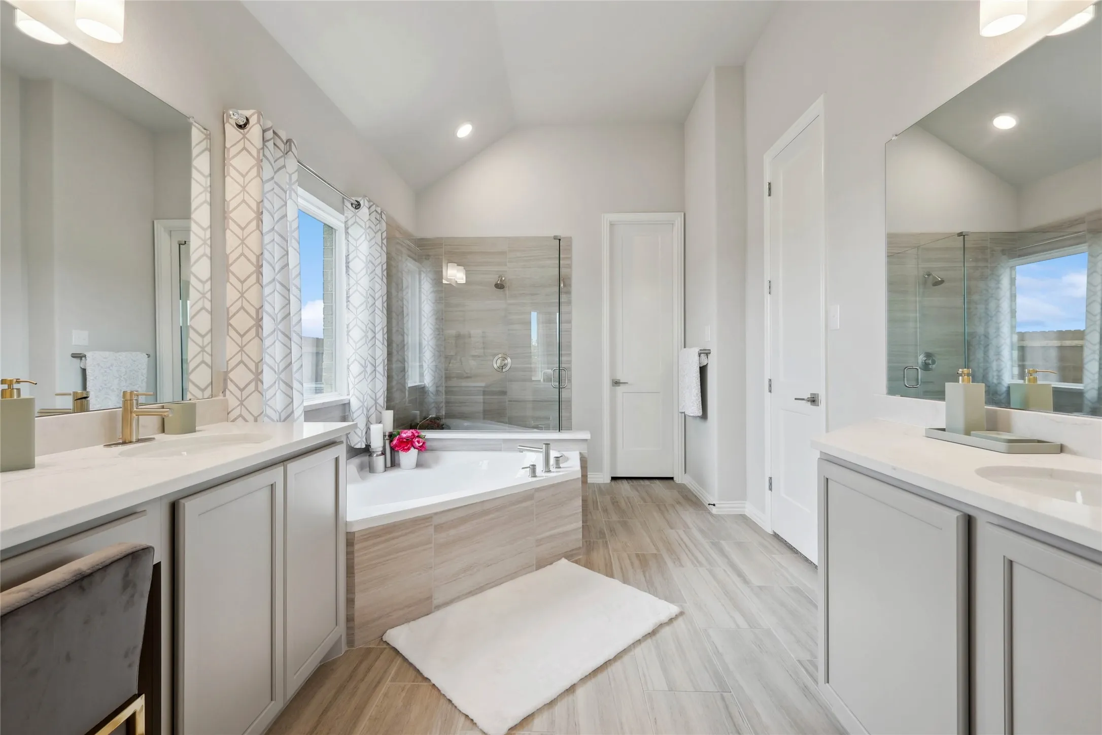 Model home photos of similar floorplans, not pictures of actual home.
