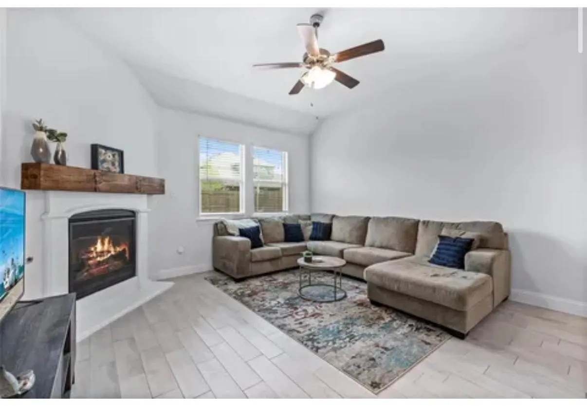 Single Family Residence For Rent in Denton County , 10812 Table Bluff Street, Aubrey, Texas 76227, 3 Bedroom, 2 Bathroom, 2 Garage spaces, 1,785 Sqft, built in 2020, mls#21372851, Real Estate Agent in Aubrey, Homes For Rent in Denton county, Homes For Rent in Aubrey, Realtor in Aubrey Texas, Real Estate Brokerage Independent Realty Texas, Luminita Cordes Realtor